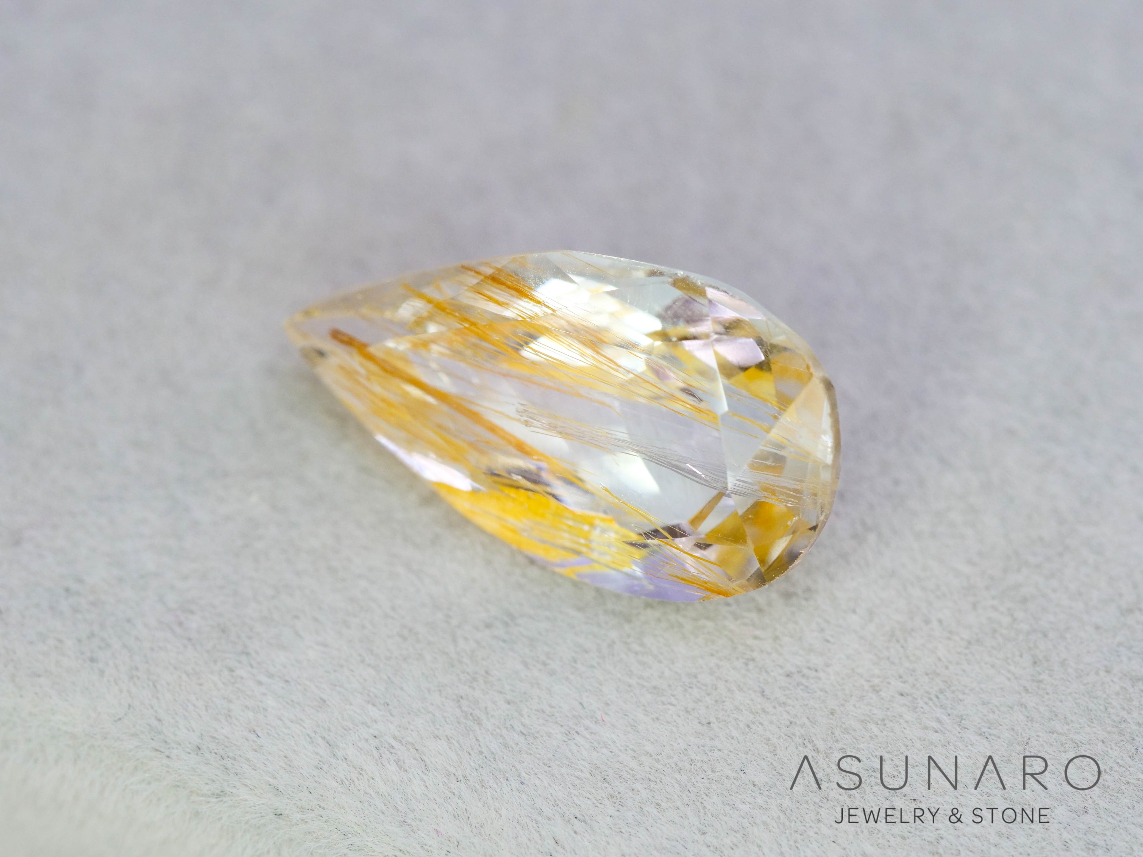 ルチルイントパーズ 　ペアシェイプ　ブラジル産　5.60ct　【251004-3105】