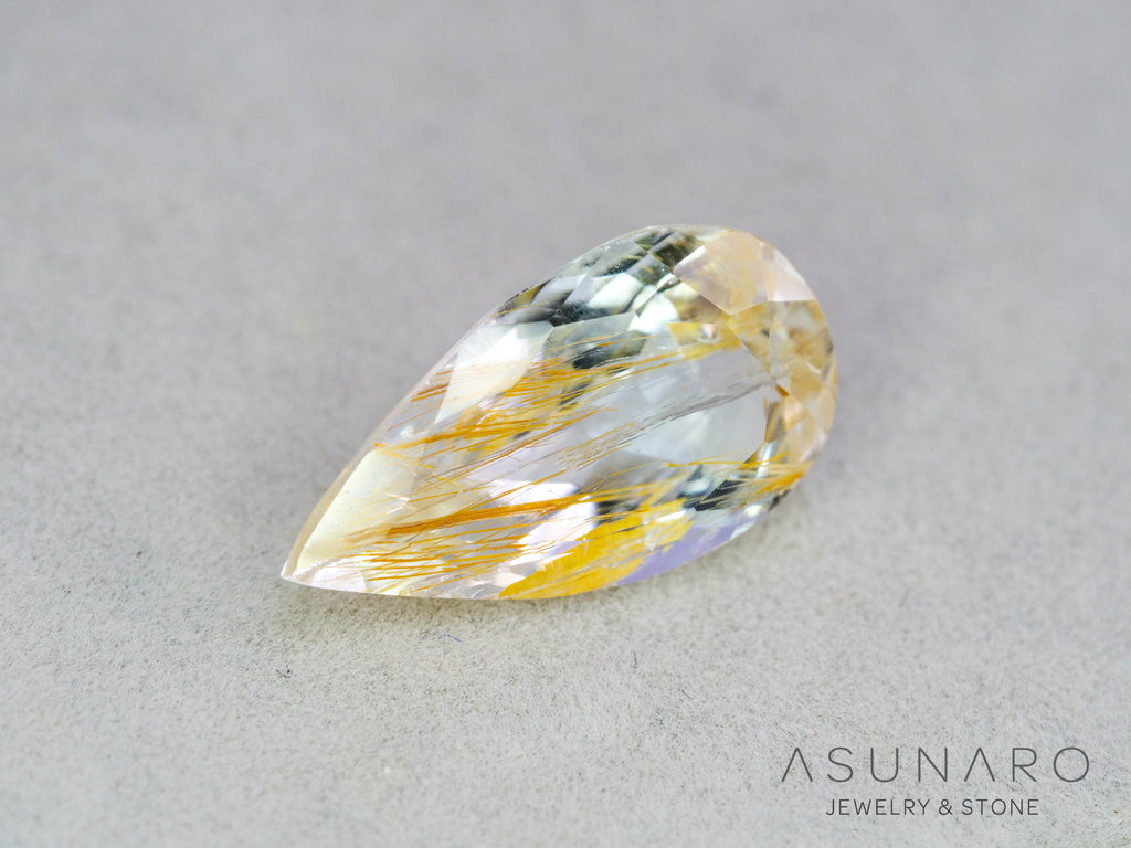 ルチルイントパーズ 　ペアシェイプ　ブラジル産　5.60ct　【251004-3105】