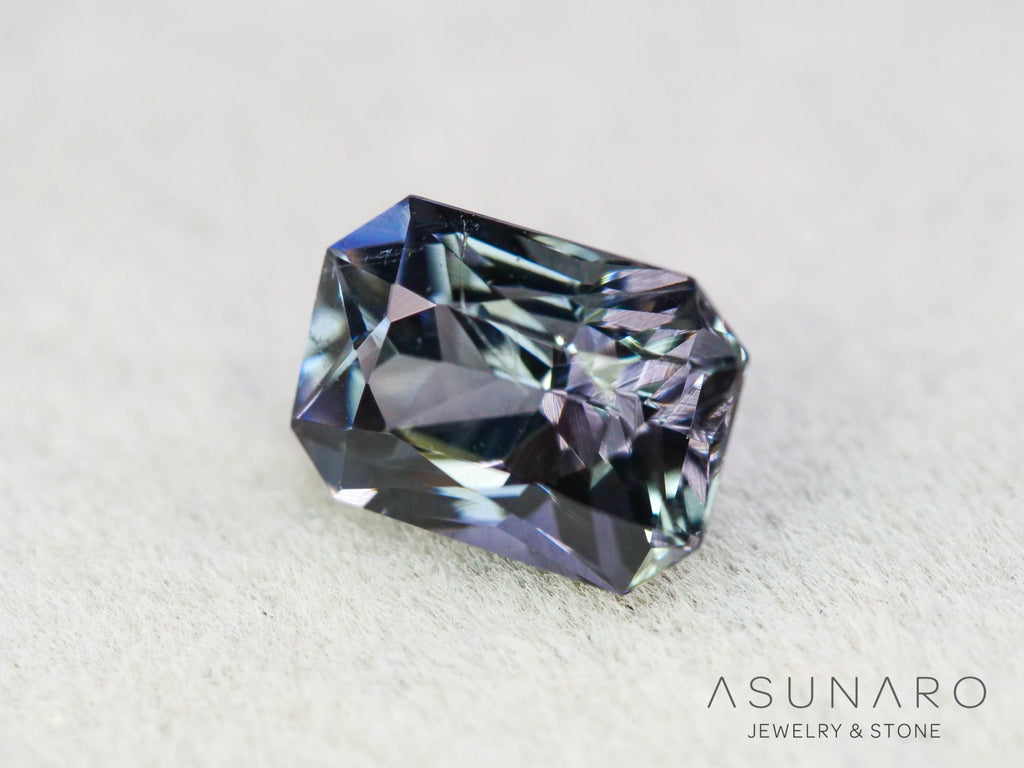 グレースピネル 　エメラルドカット　スリランカ産　1.04ct　【251004-3082】