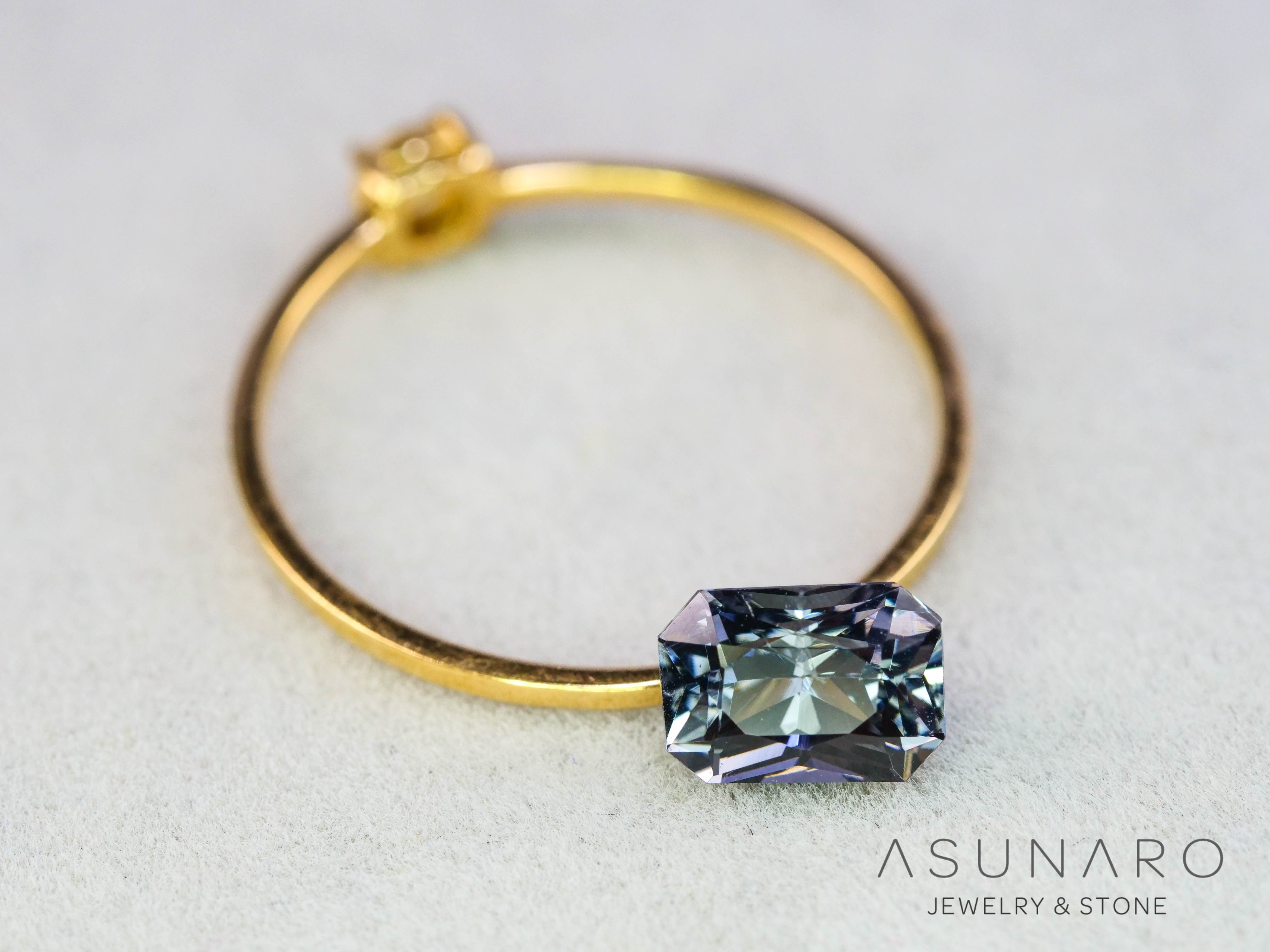 グレースピネル エメラルドカット スリランカ産 1.04ct 【251004