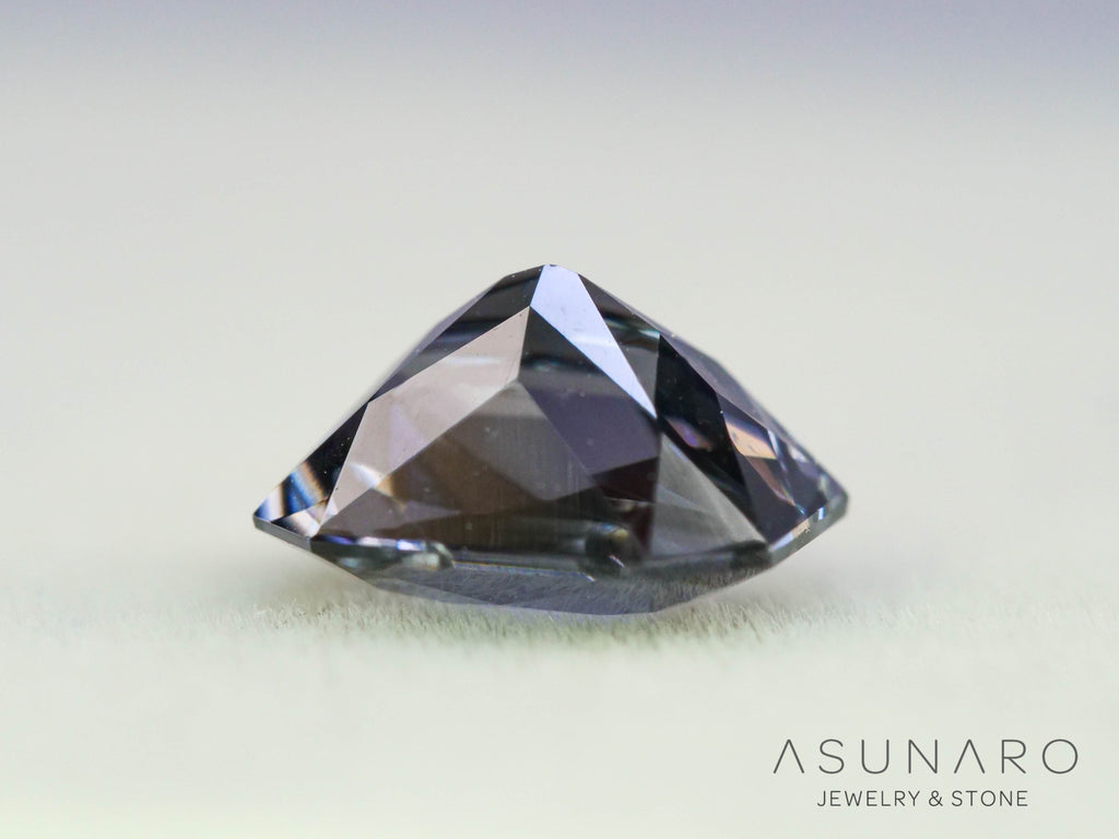 グレースピネル 　エメラルドカット　スリランカ産　1.13ct　【251004-3083】