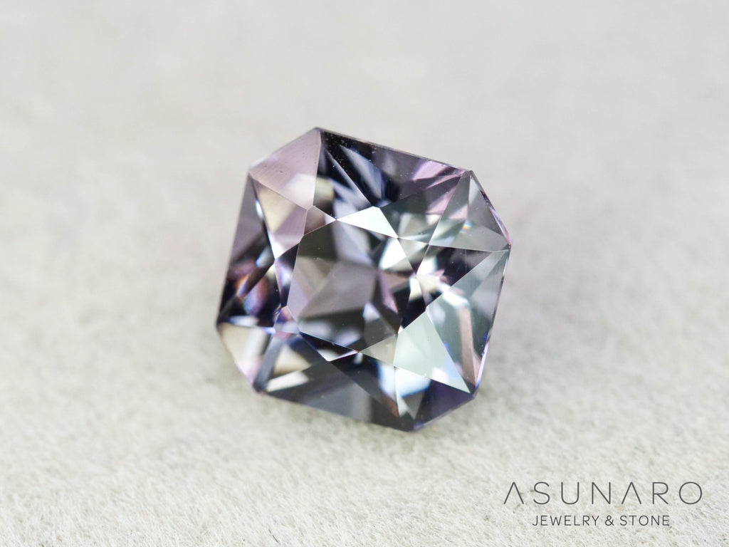 グレースピネル 　エメラルドカット　スリランカ産　1.13ct　【251004-3085】