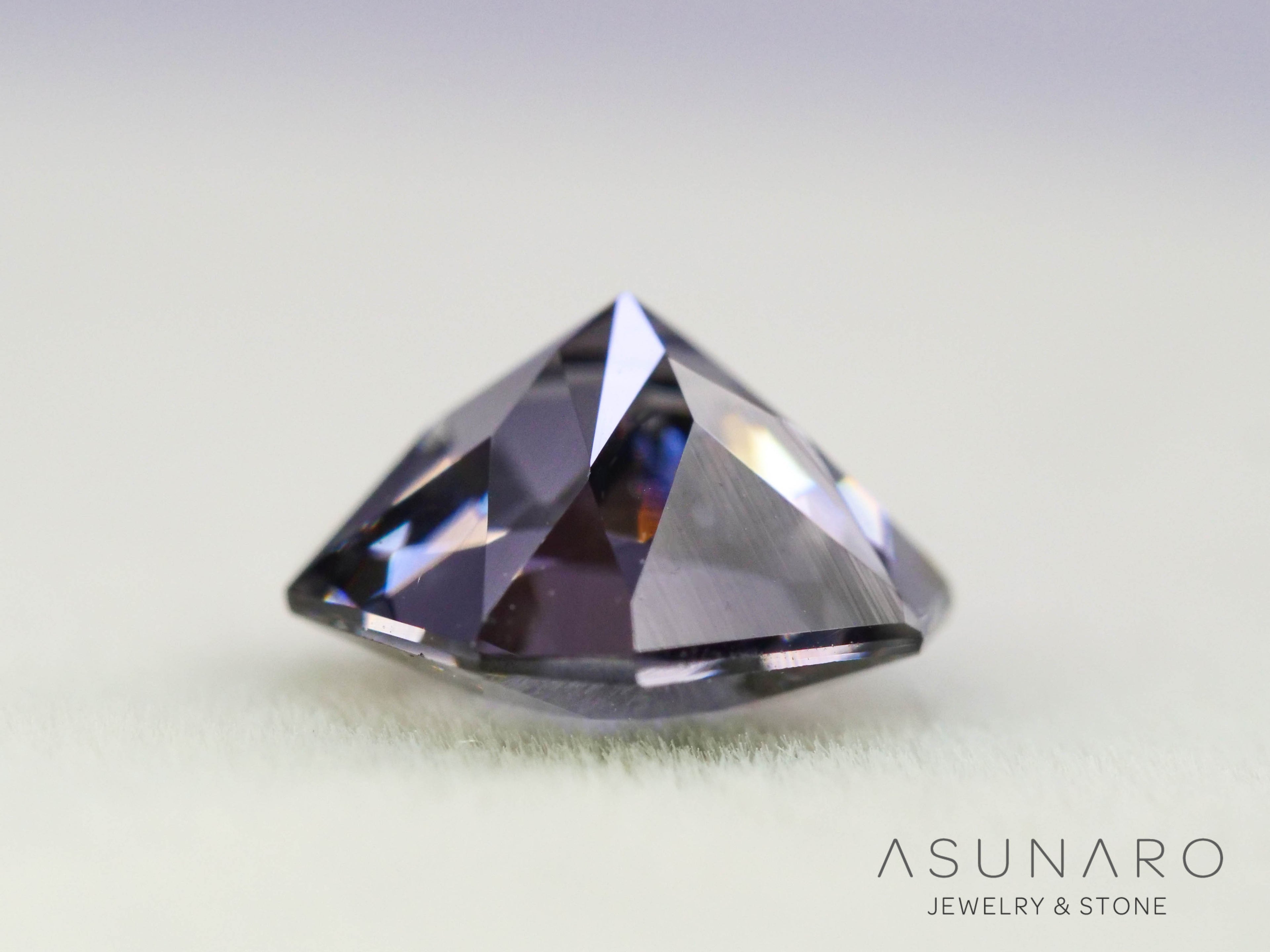 グレースピネル 　エメラルドカット　スリランカ産　1.13ct　【251004-3085】