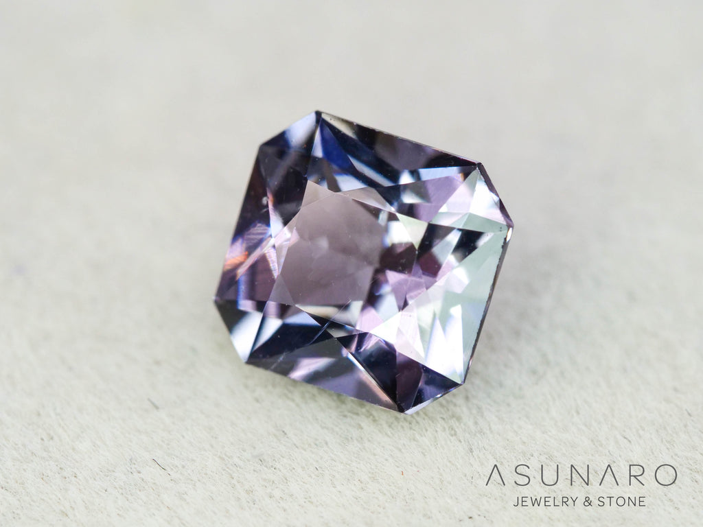 グレースピネル 　エメラルドカット　スリランカ産　1.04ct　【251004-3086】