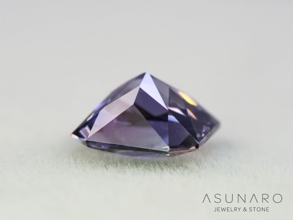 グレースピネル 　エメラルドカット　スリランカ産　1.04ct　【251004-3086】