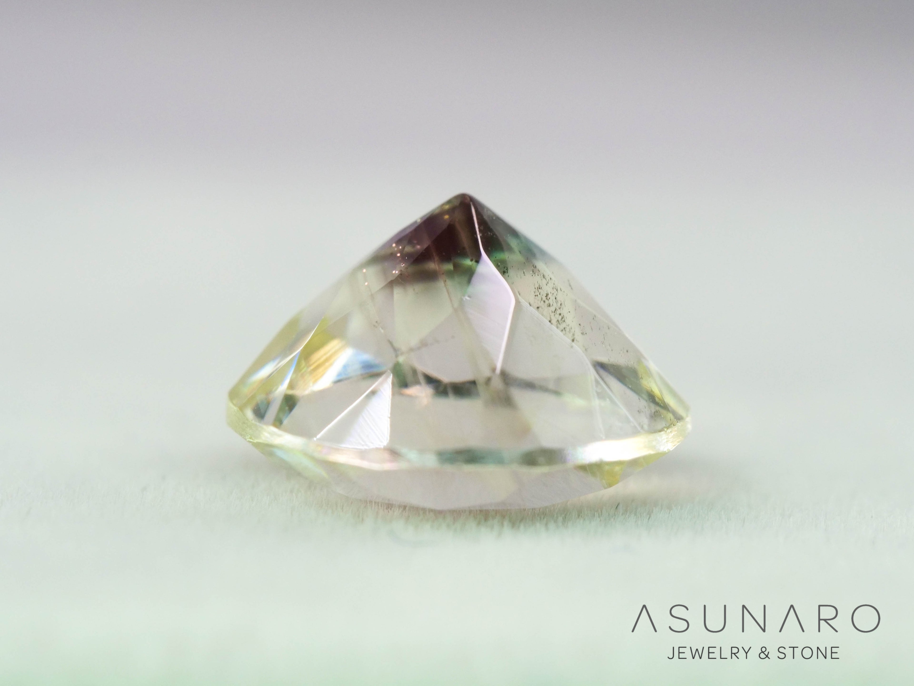 オレゴンサンストーン  ラウンドカット　 アメリカ産 　2.40ct【251017-3185】