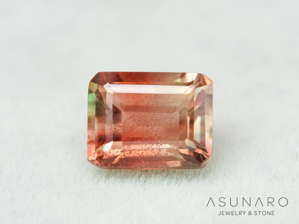 オレゴンサンストーン  エメラルドカット　 アメリカ産 　1.67ct【251017-3188】