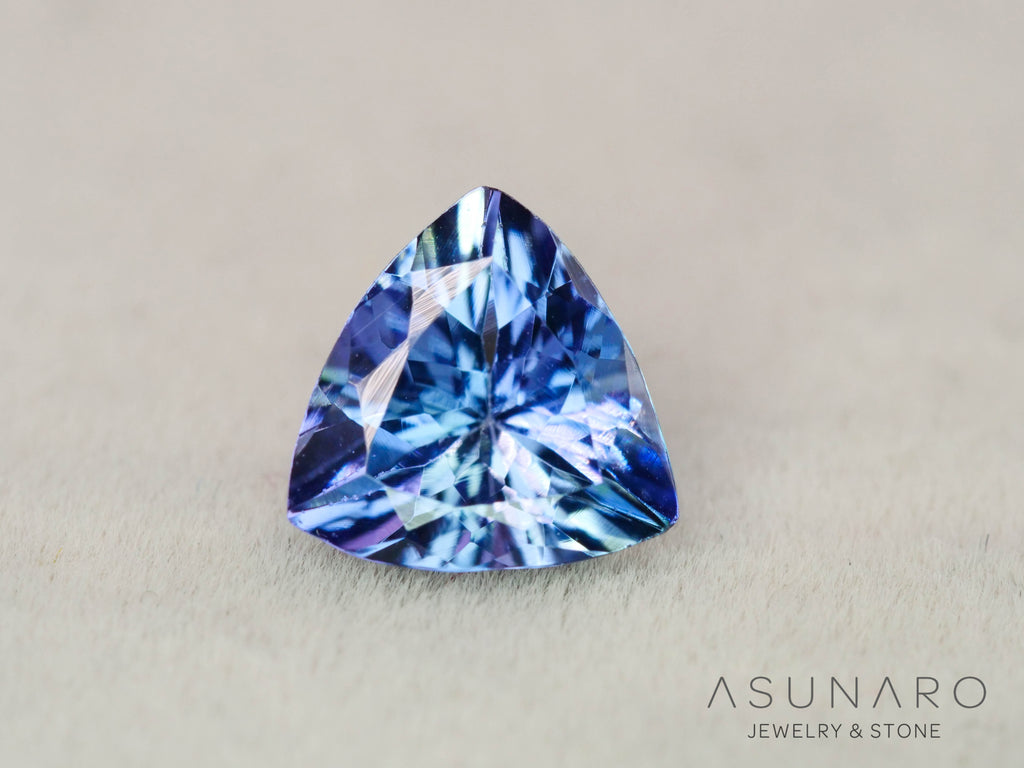 バイカラーゾイサイト（タンザナイト）トリリアントカット　タンザニア産　1.03ct【251107-3118】