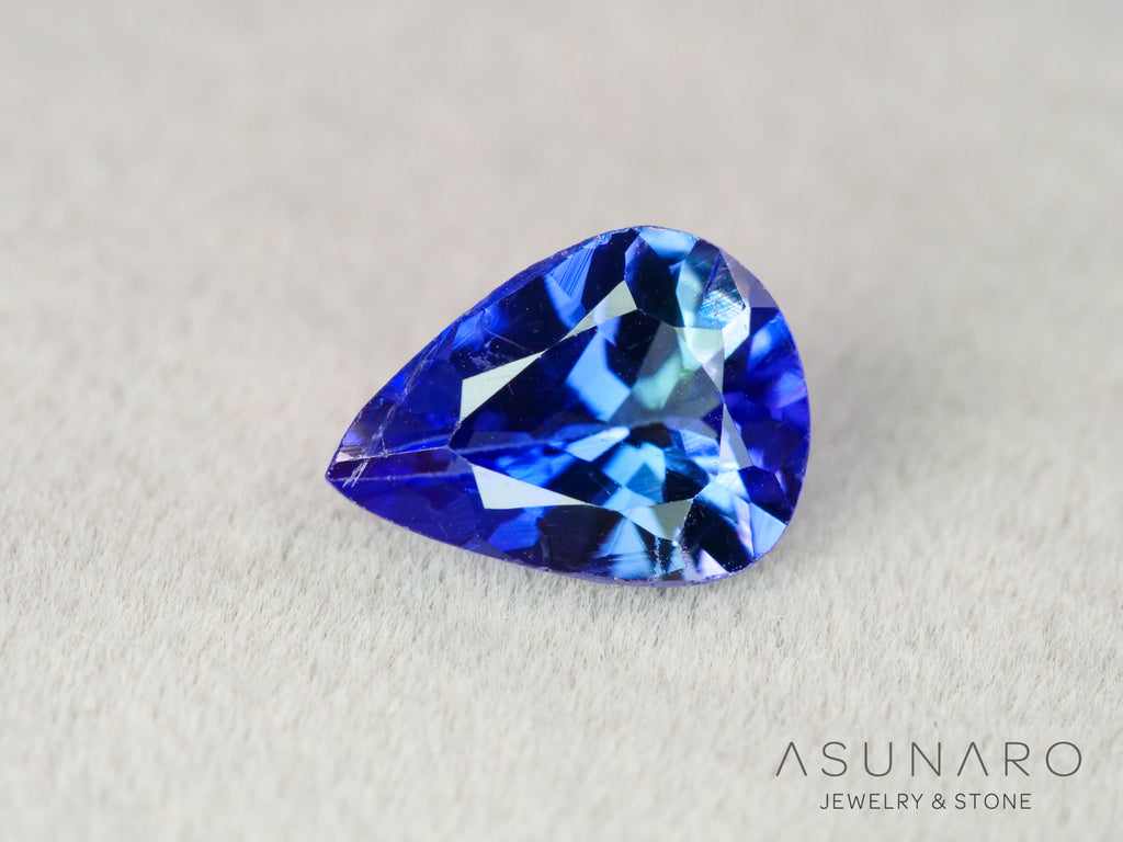 バイカラーゾイサイト（タンザナイト）ペアシェイプ　タンザニア産　0.98ct【251107-3119】