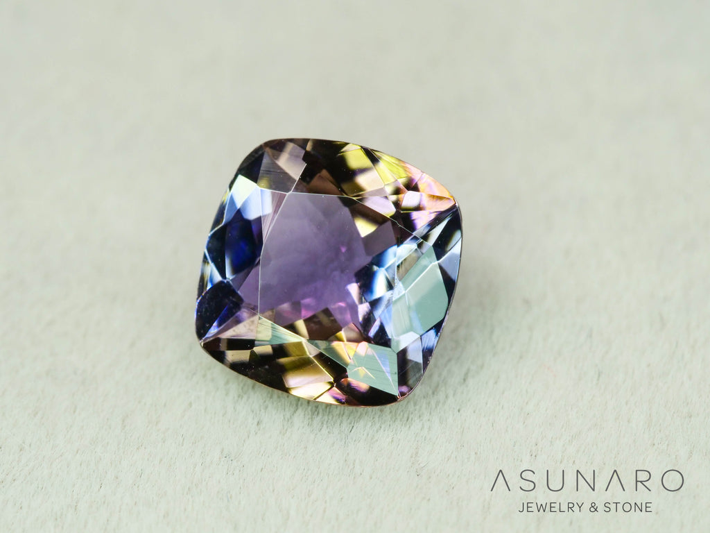 パーティーカラーゾイサイト（タンザナイト）クッションカット　タンザニア産　1.19ct【251107-3123】