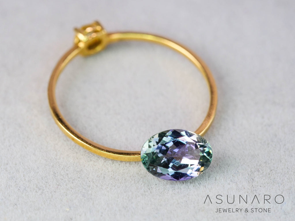 パーティーカラーゾイサイト（タンザナイト）オーバルカット　タンザニア産　0.98ct【251107-3124】
