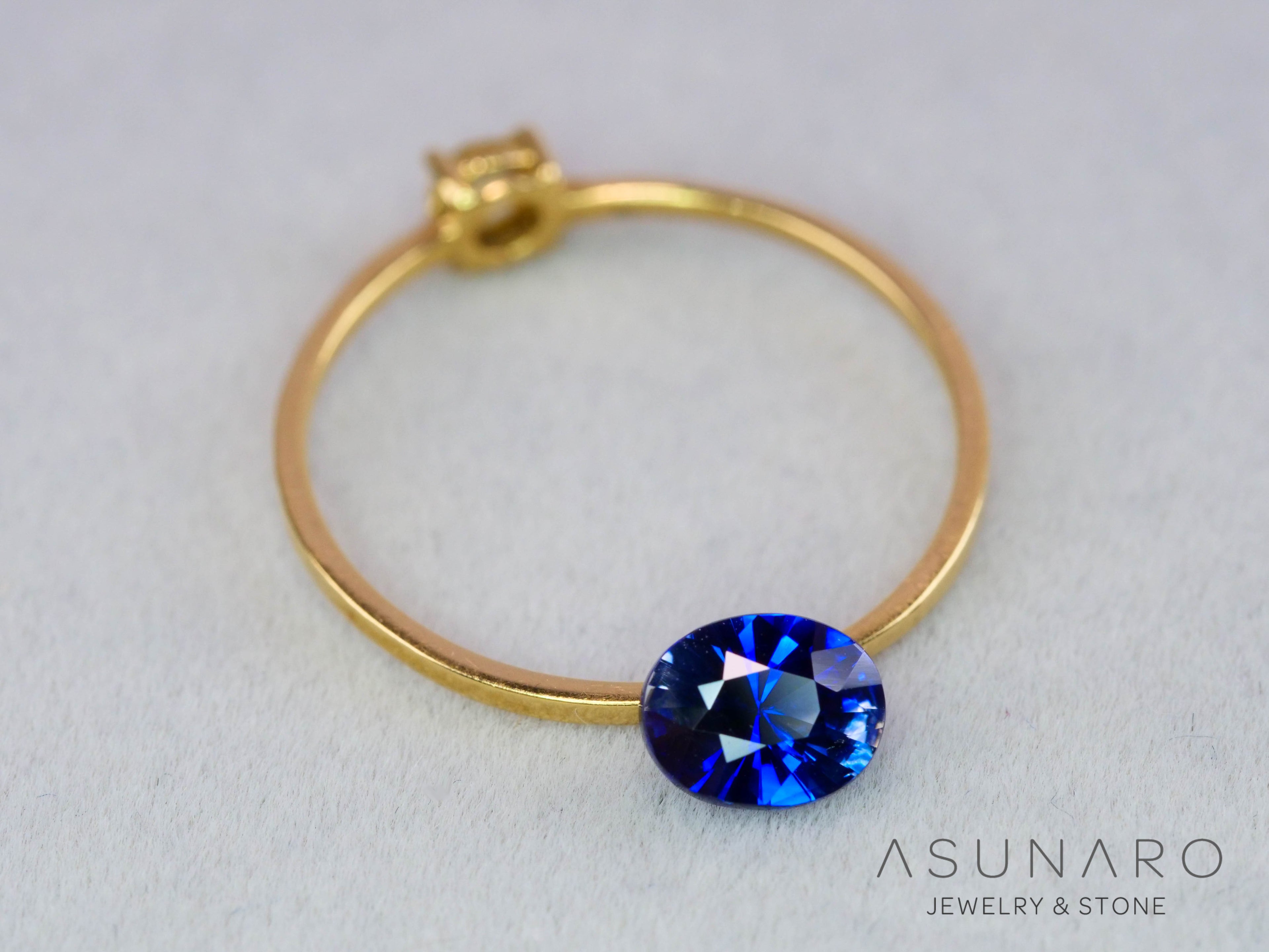 バイカラーサファイア  ロータスリリーカット（オーバル） スリランカ産　0.75ct【260130-3179】