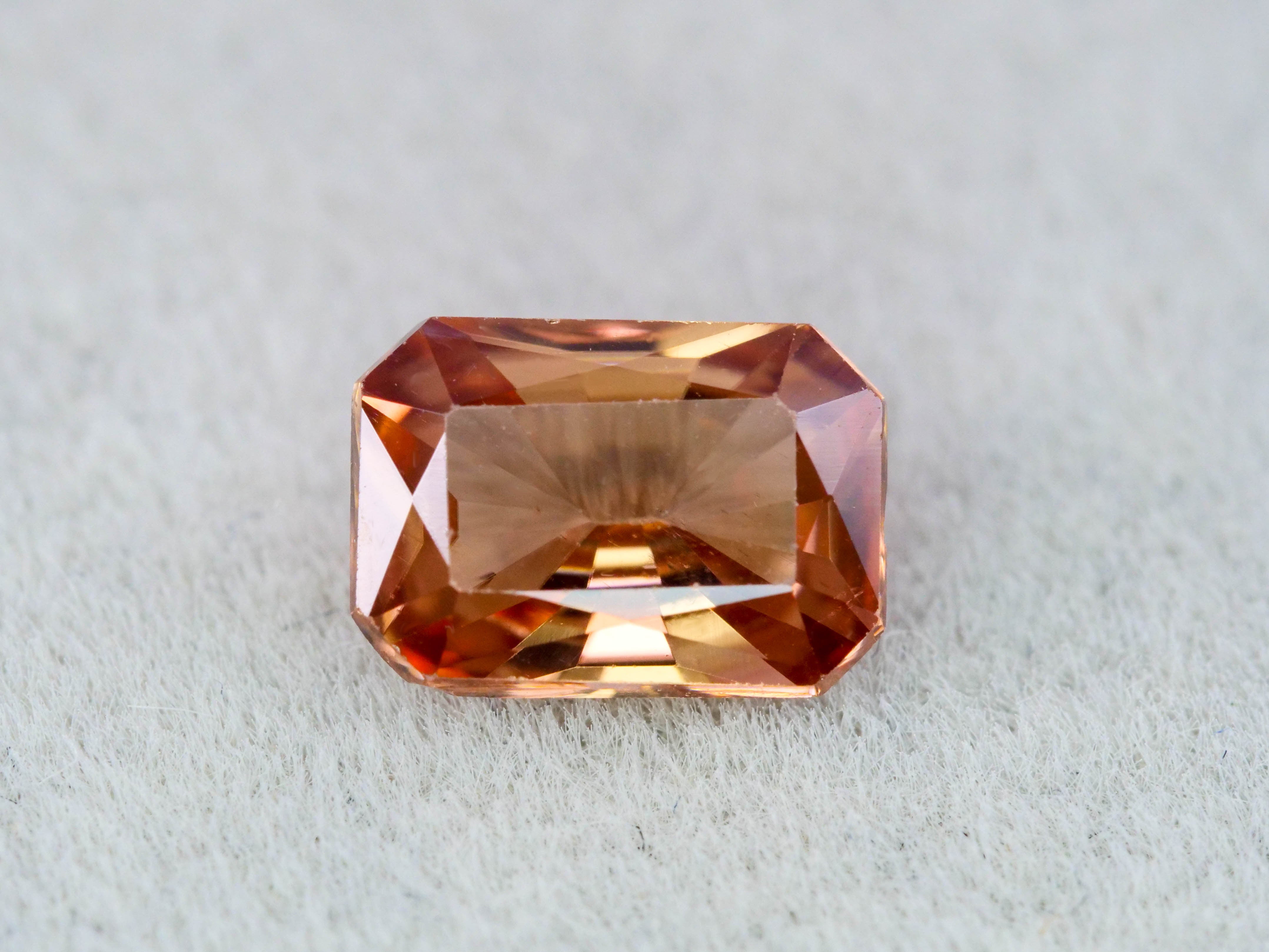 ジルコン – ASUNARO STONE