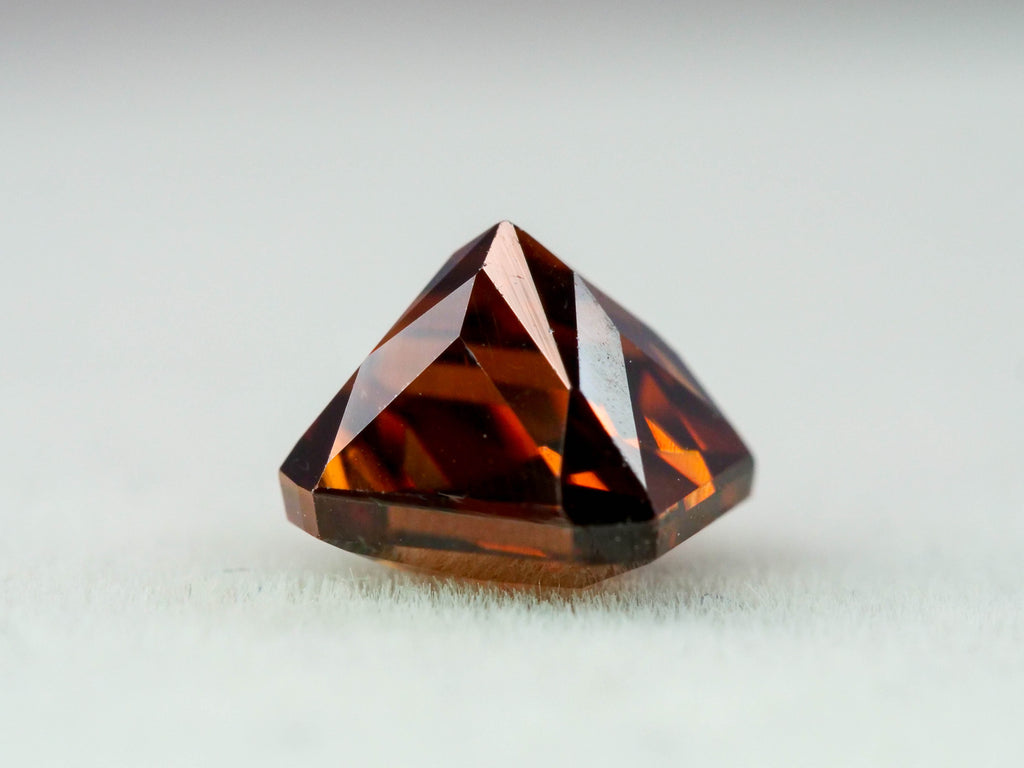 コニャックカラージルコン　エメラルドカット　1.51ct　 タンザニア産 　【251110-3108】