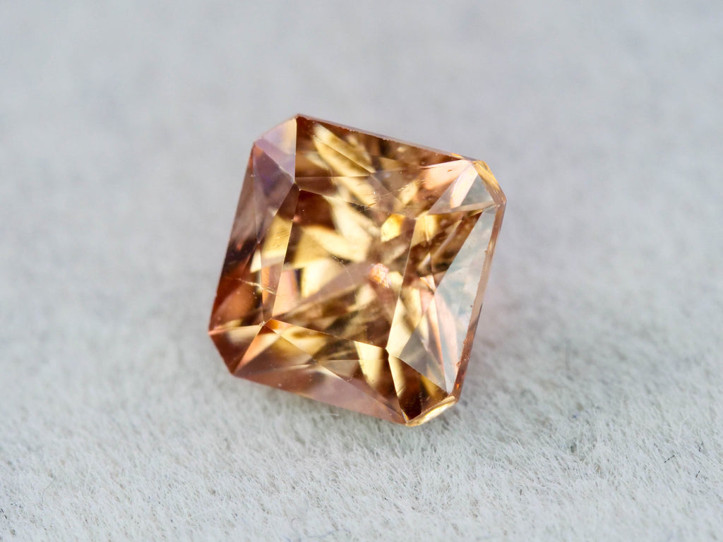 ピンクブラウンジルコン　エメラルドカット　1.06ct　 タンザニア産 　【251110-3109】