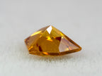オレンジブラウンジルコン　シールドカット　0.84ct　 タンザニア産 　【251110-3110】