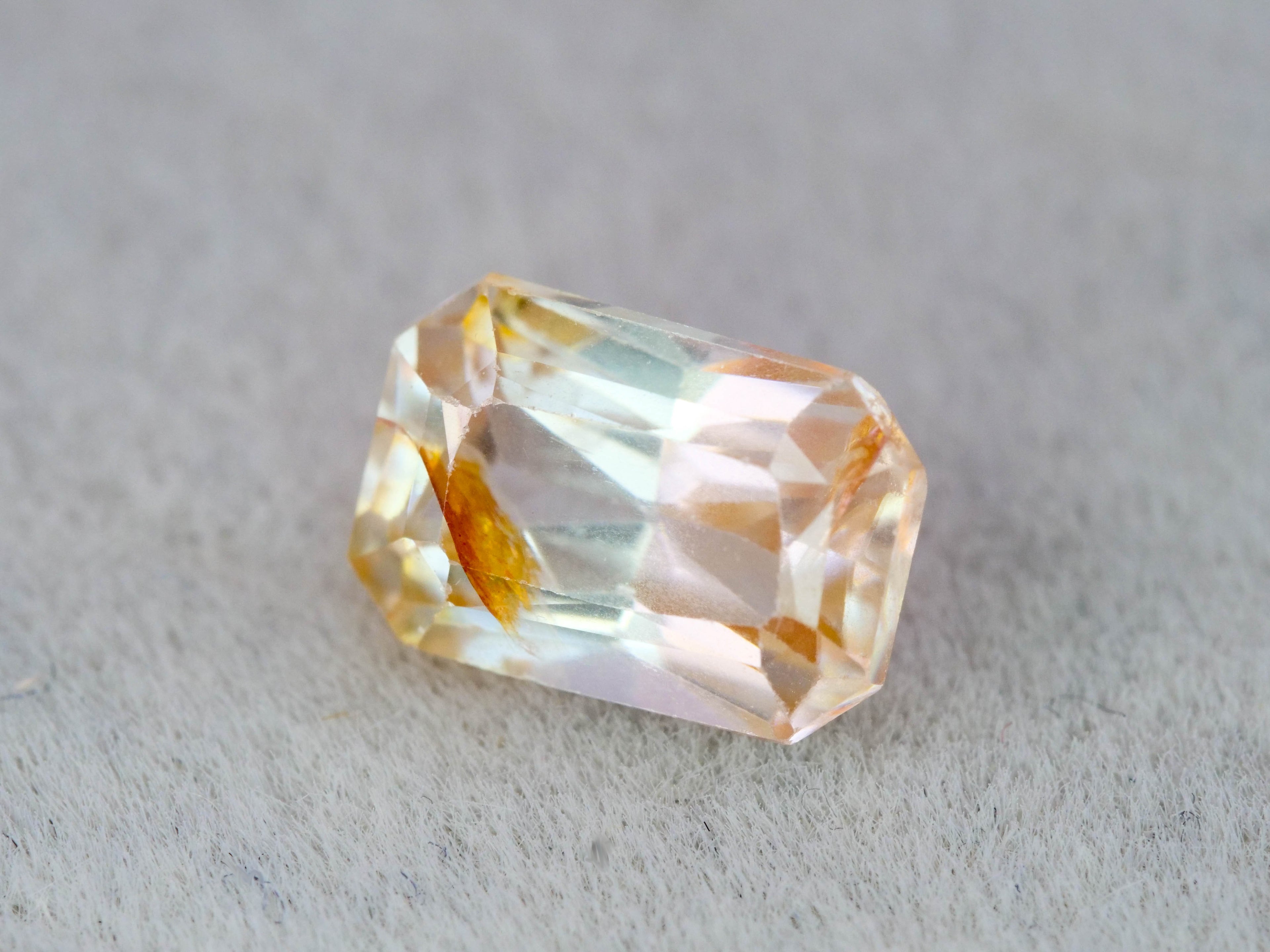 バイカラージルコン　エメラルドカット　1.20ct　 タンザニア産 　【251110-3112】