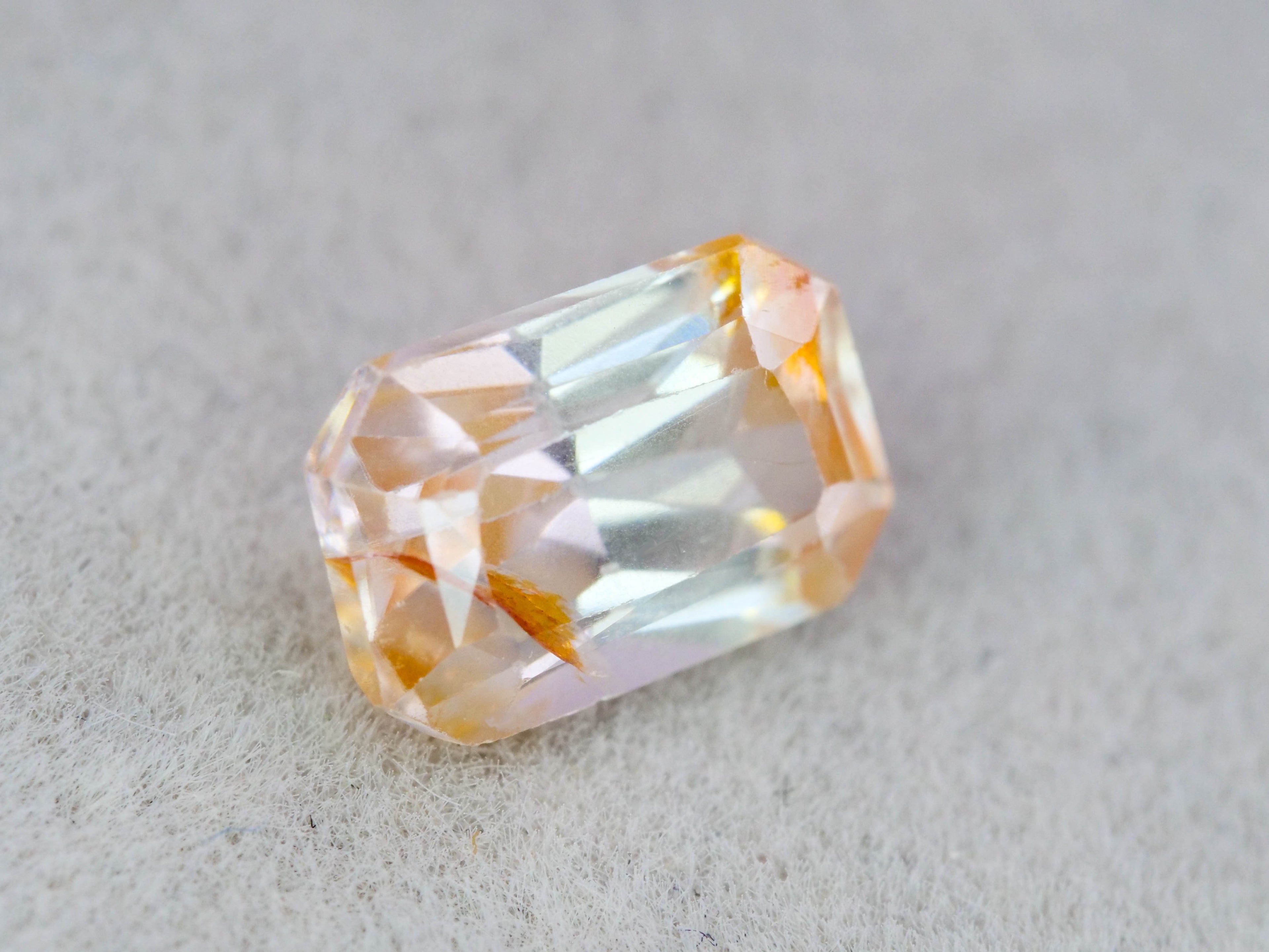 バイカラージルコン　エメラルドカット　1.20ct　 タンザニア産 　【251110-3112】