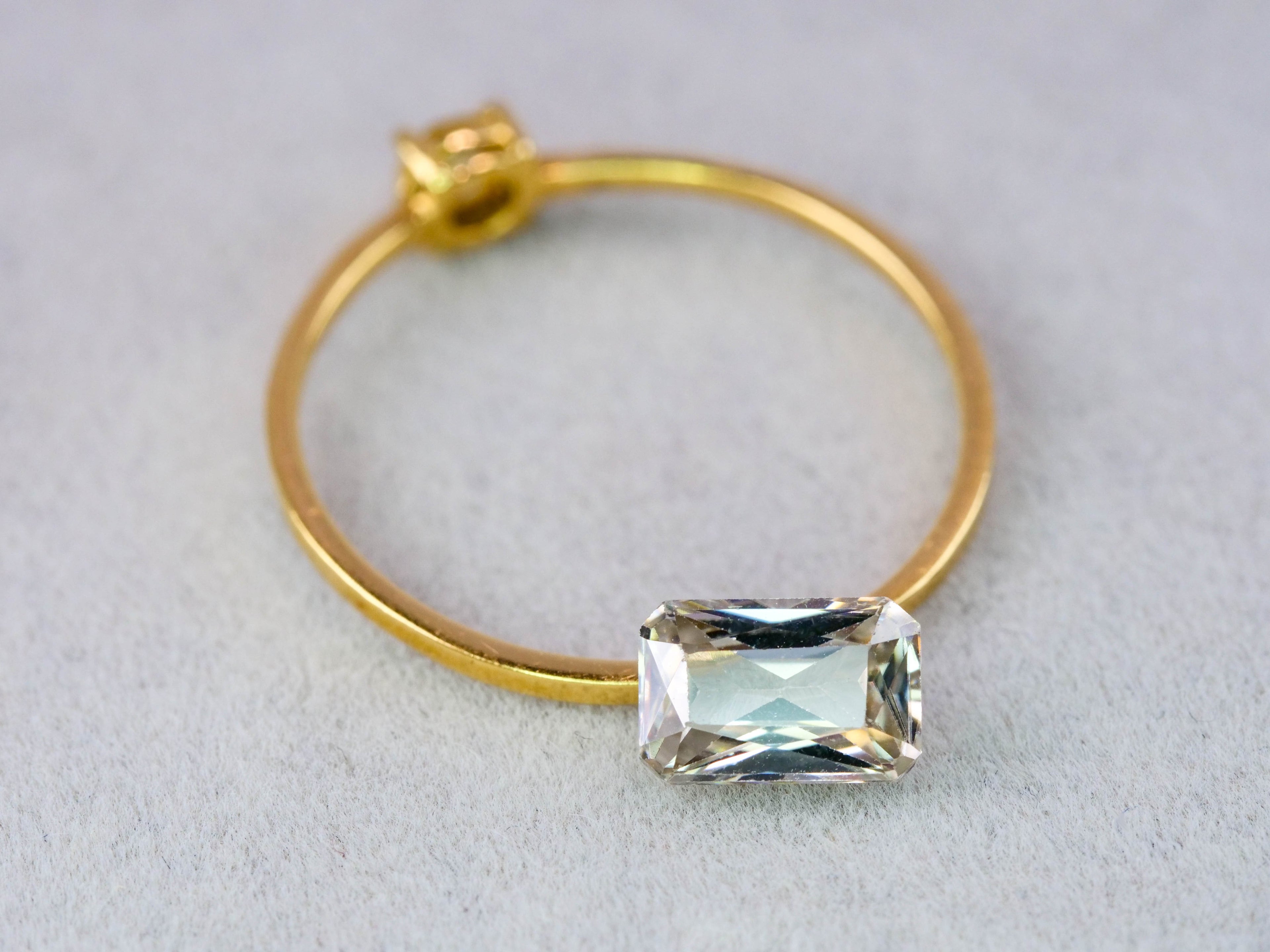 シャンパングレージルコン　エメラルドカット　1.18ct　 タンザニア産 　【251110-3114】