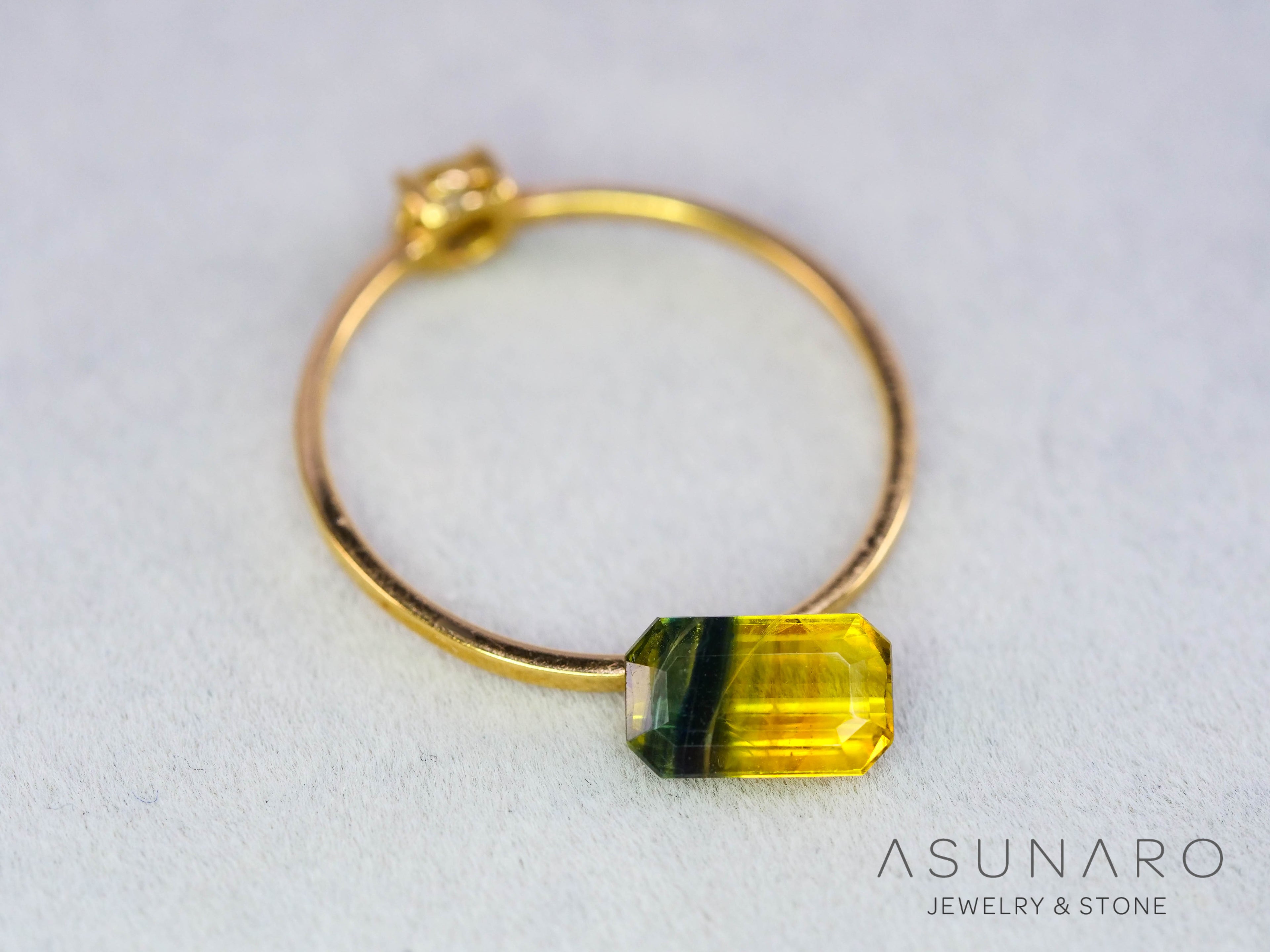 バイカラーサファイア 　エメラルドカット　 スリランカ産　1.05ct【250122-3143】