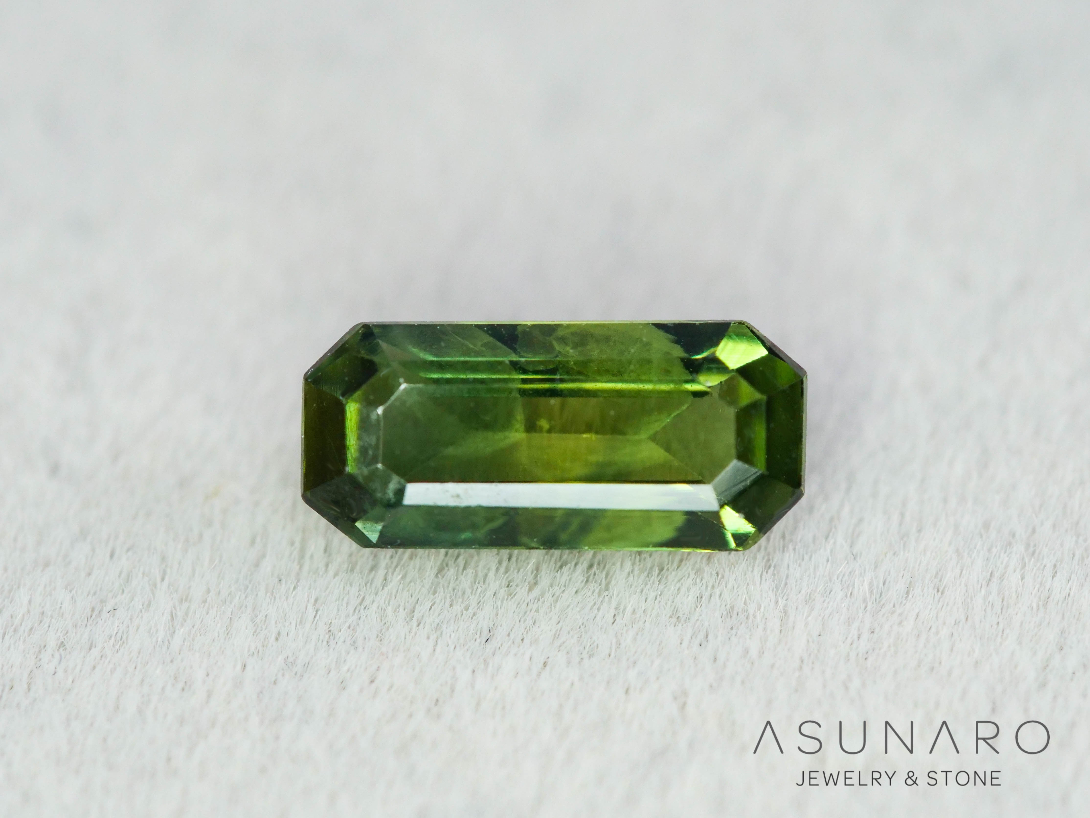 バイカラーサファイア エメラルドカット スリランカ産 0.49ct【250122