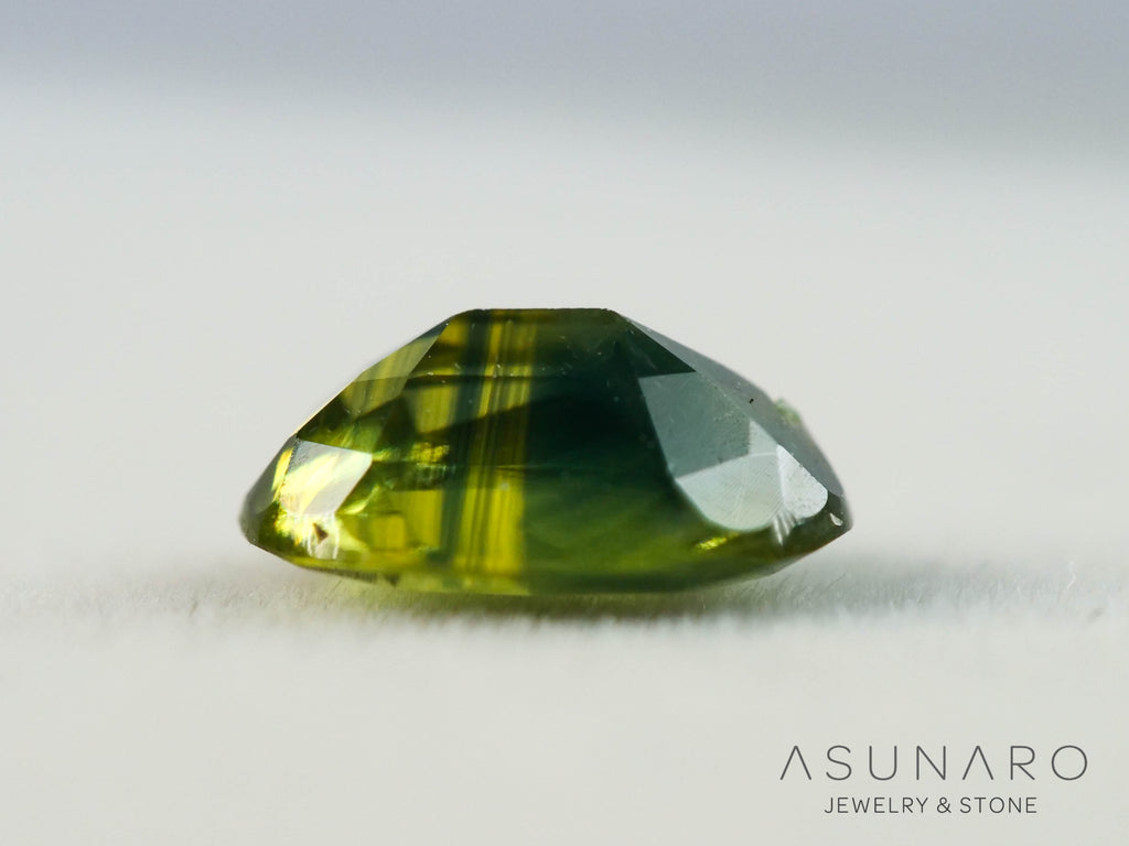 バイカラーサファイア 　オーバルカット　 スリランカ産　0.70ct【260122-3151】