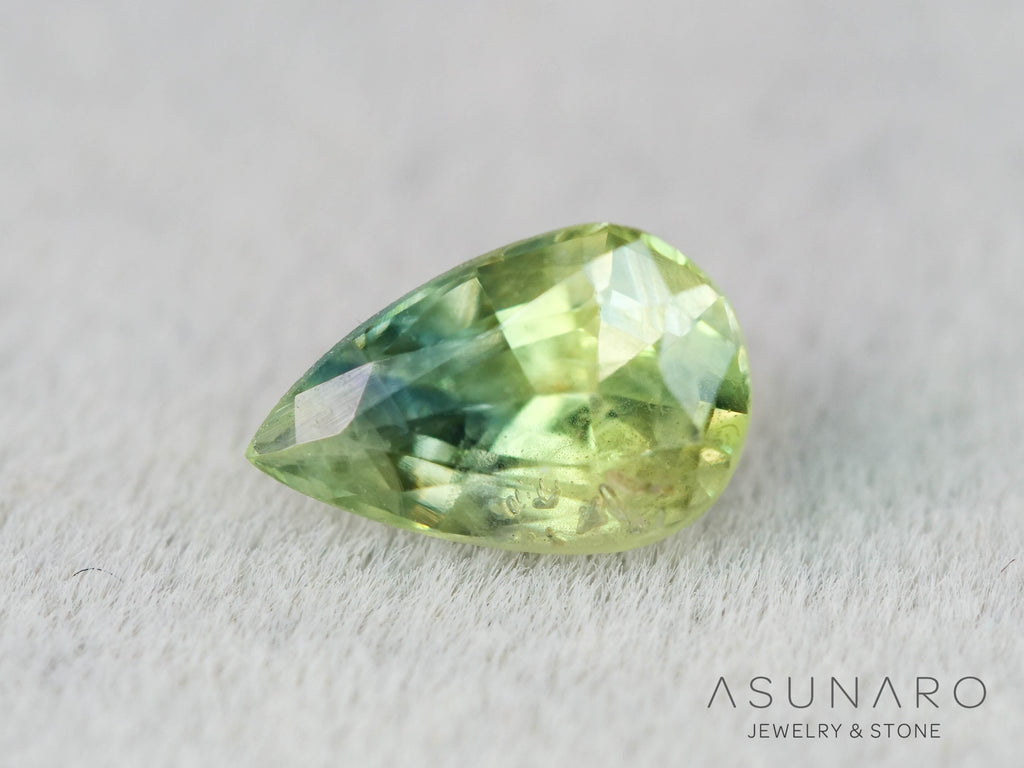 バイカラーサファイア 　ペアシェイプ　 スリランカ産　0.66ct【260122-3152】