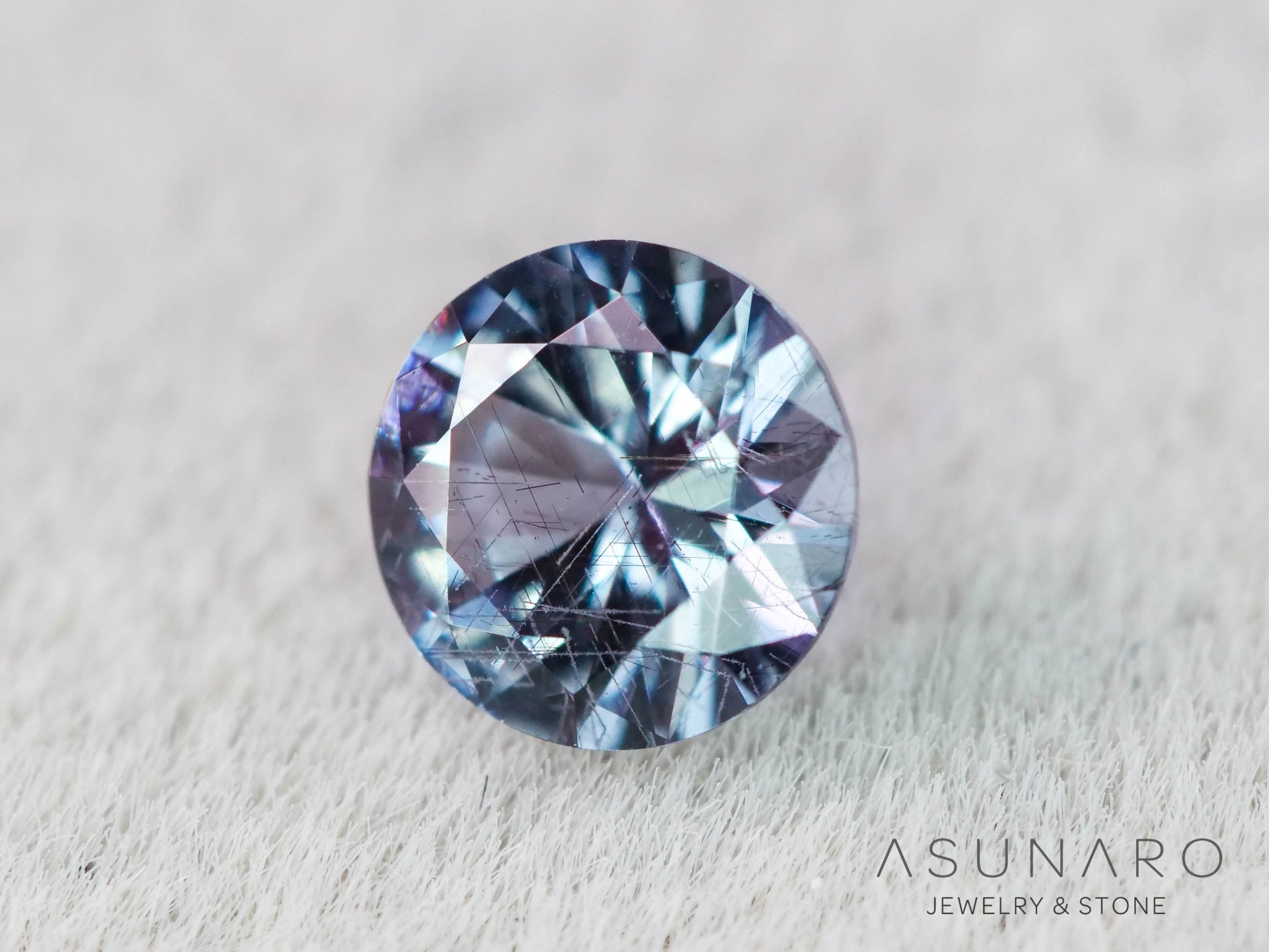 ベキリーブルーガーネット　ラウンドカット　 マダガスカル産　0.18ct【251114-3026】