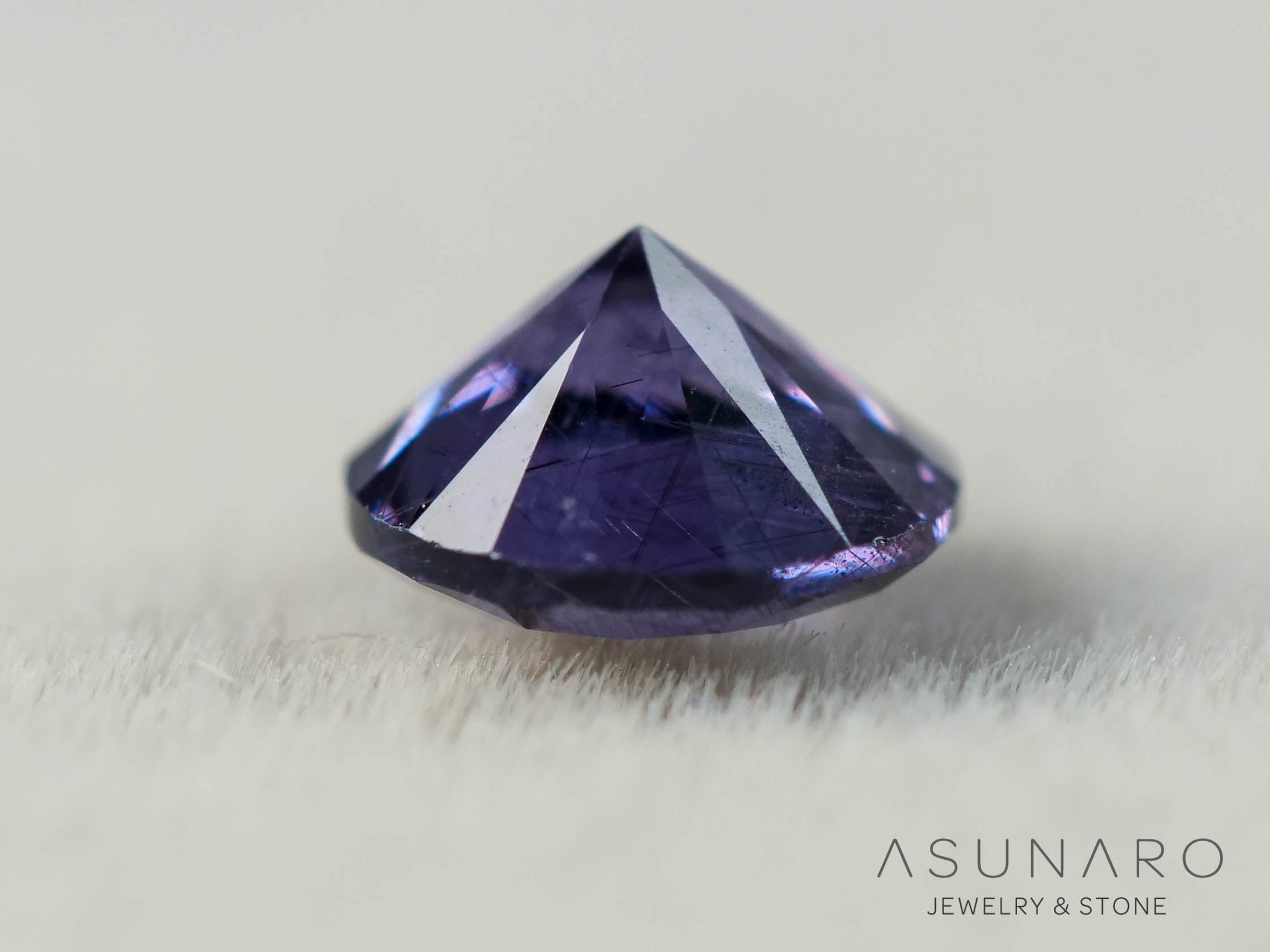 ベキリーブルーガーネット　ラウンドカット　 マダガスカル産　0.20ct【251114-3031】