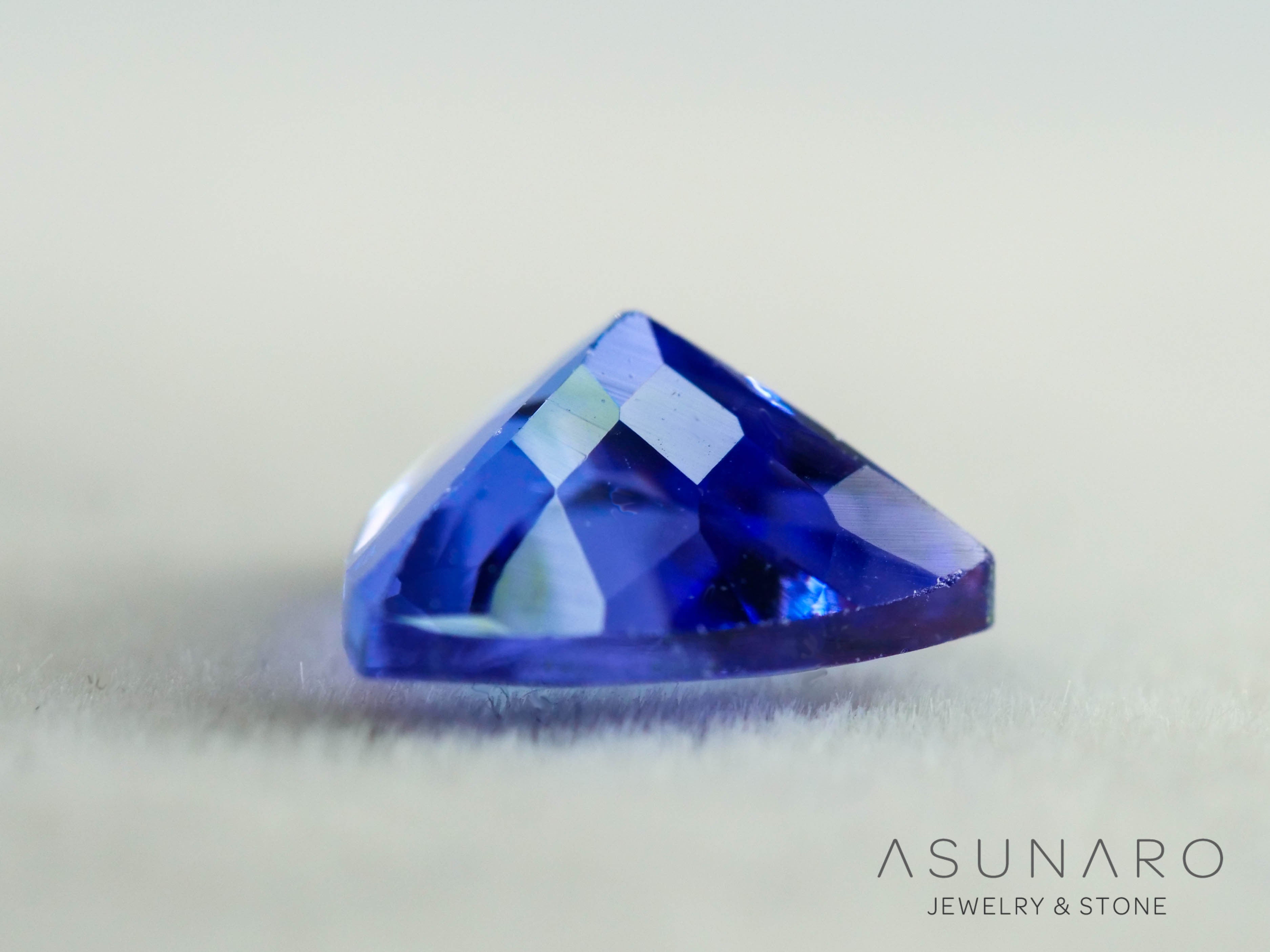 タンザナイト トリリアントカット タンザニア産 0.77ct【260130-3167