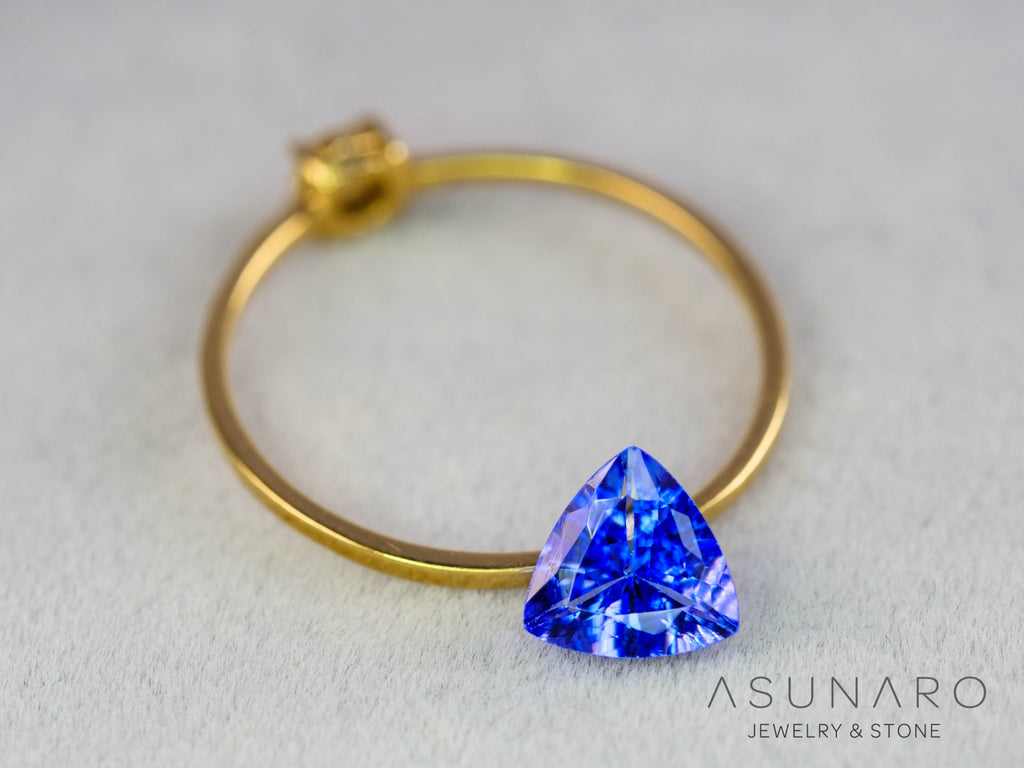 タンザナイト　トリリアントカット　タンザニア産　0.77ct【260130-3167】