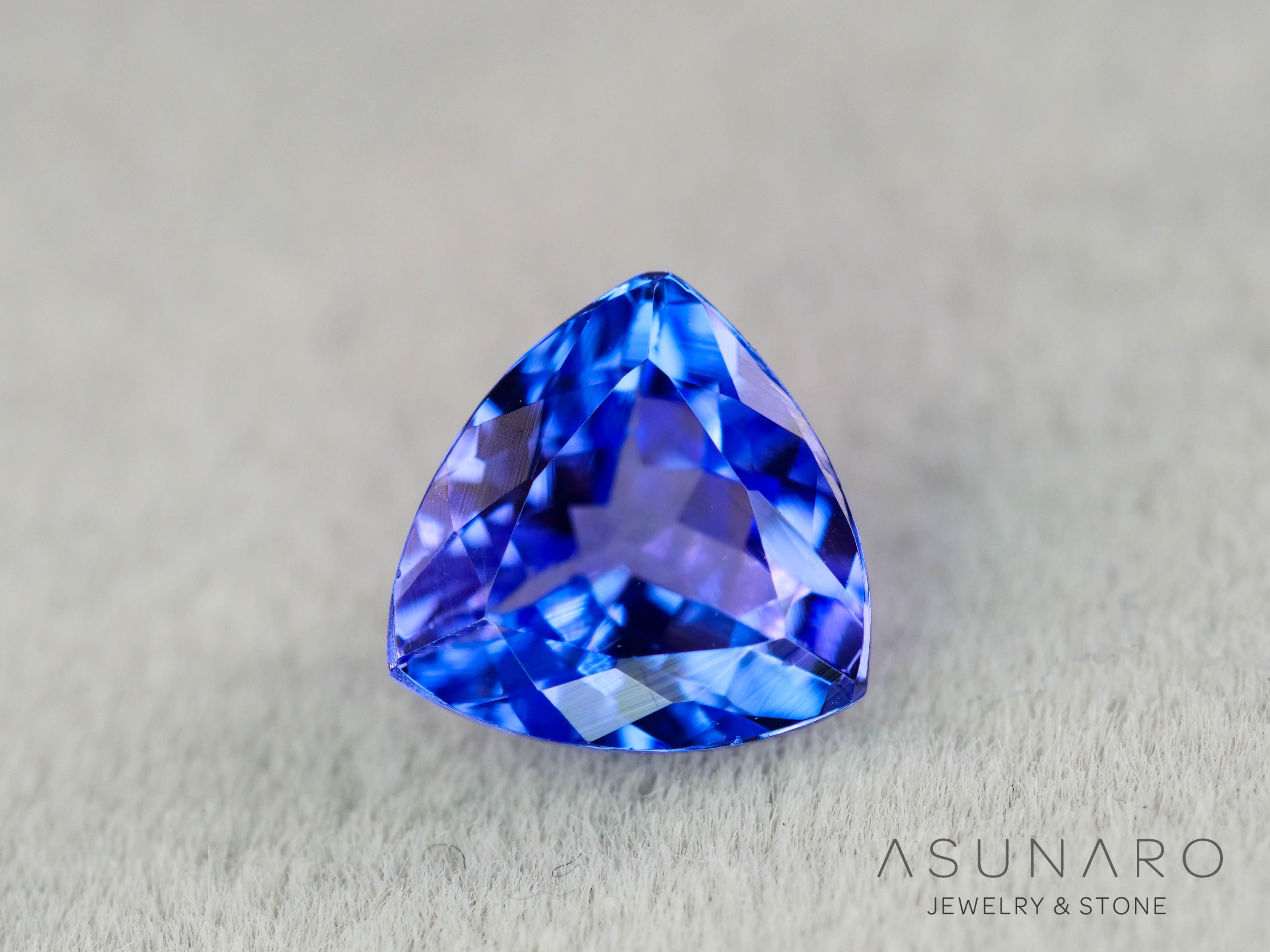 タンザナイト トリリアントカット タンザニア産 0.85ct【260130-3168