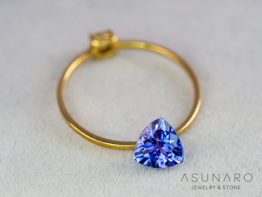 タンザナイト　トリリアントカット　タンザニア産　0.78ct【260130-3169】