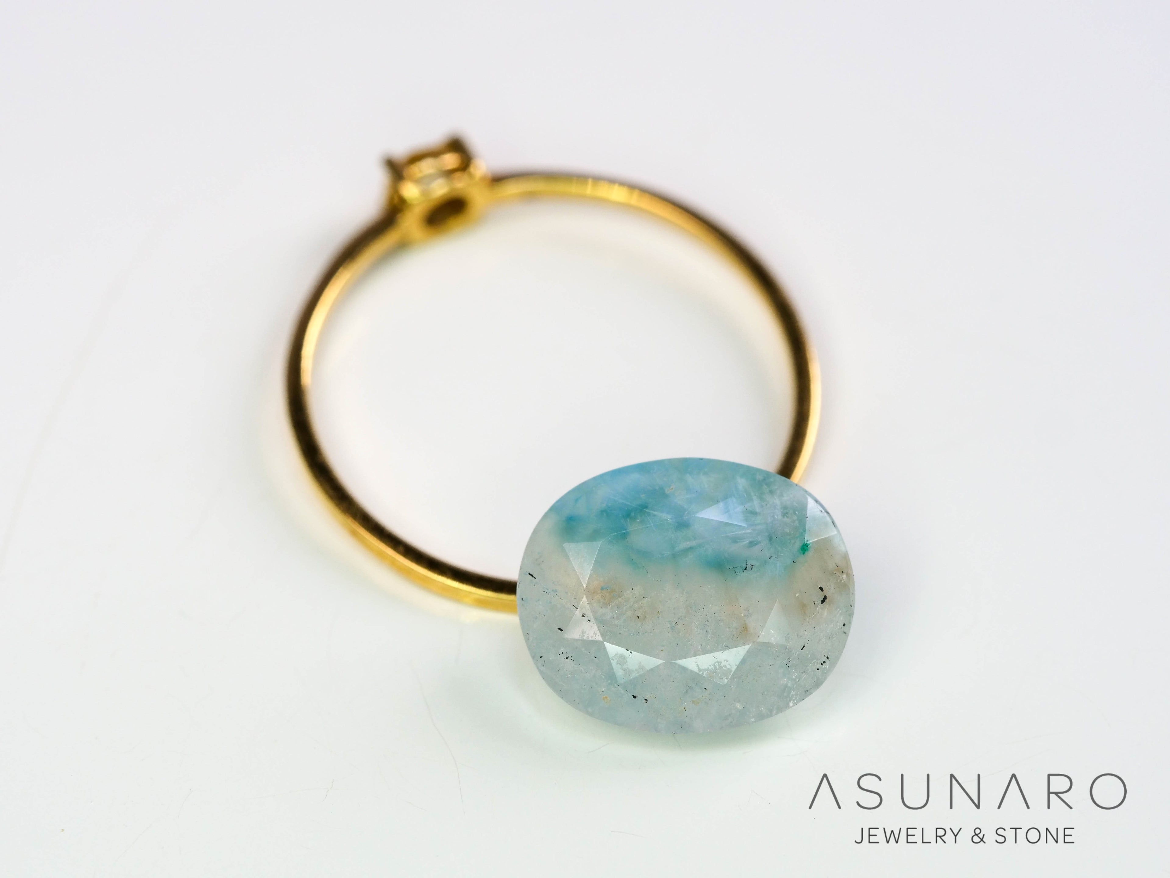 ギラライトインクォーツ　オーバルカット　ブラジル産 　2.89ct 【251117-3137】