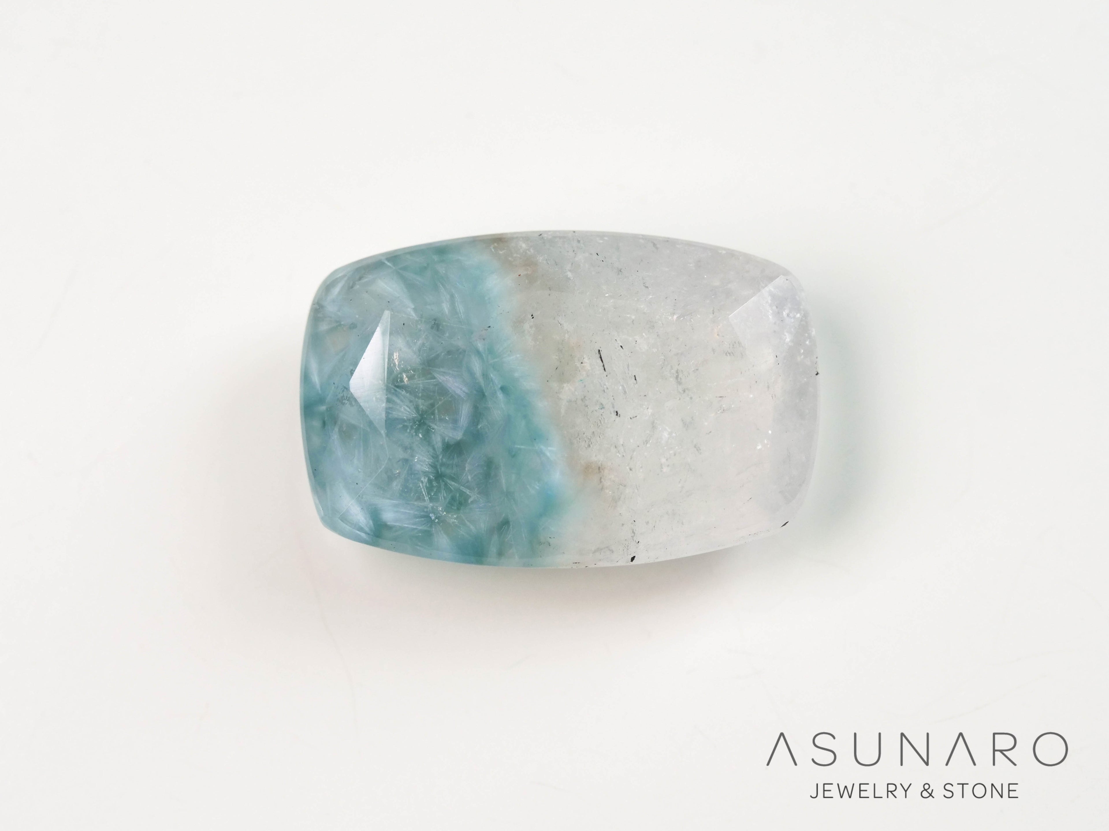 ギラライトインクォーツ　クッションカット　ブラジル産 　5.12ct 【251117-3138】