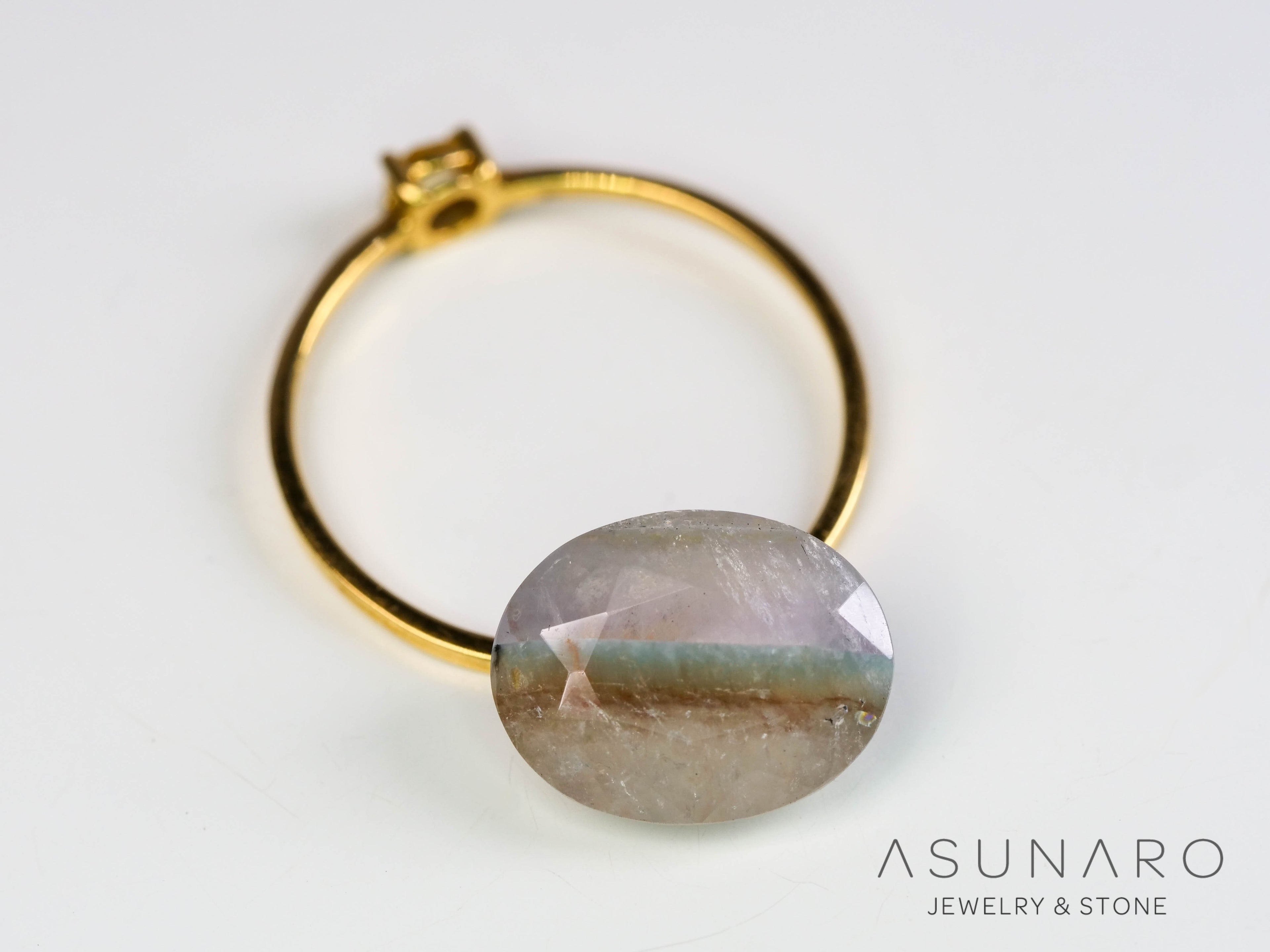 ギラライトインクォーツ　オーバルカット　ブラジル産 　3.32ct 【251117-3141】