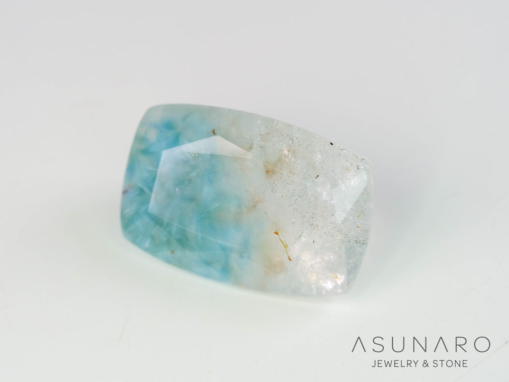 ギラライトインクォーツ　クッションカット　ブラジル産 　5.58ct 【251117-3142】