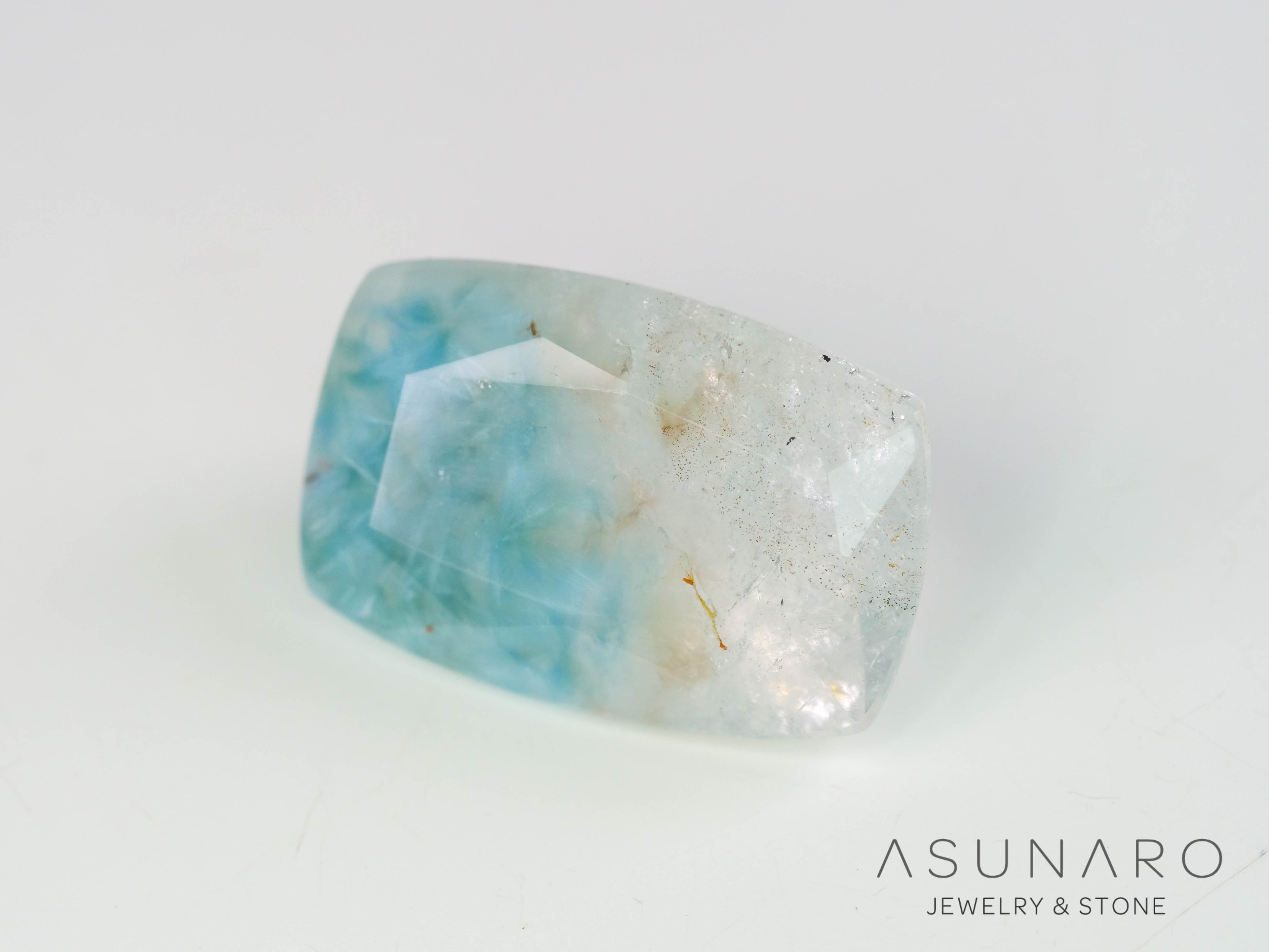 ギラライトインクォーツ　クッションカット　ブラジル産 　5.58ct 【251117-3142】