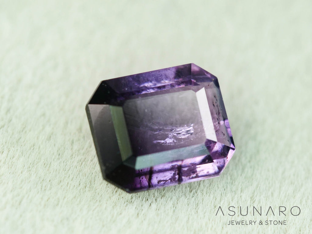 パープルバイカラートルマリン　エメラルドカット　アフガニスタン産　0.53ct【251121-3022】