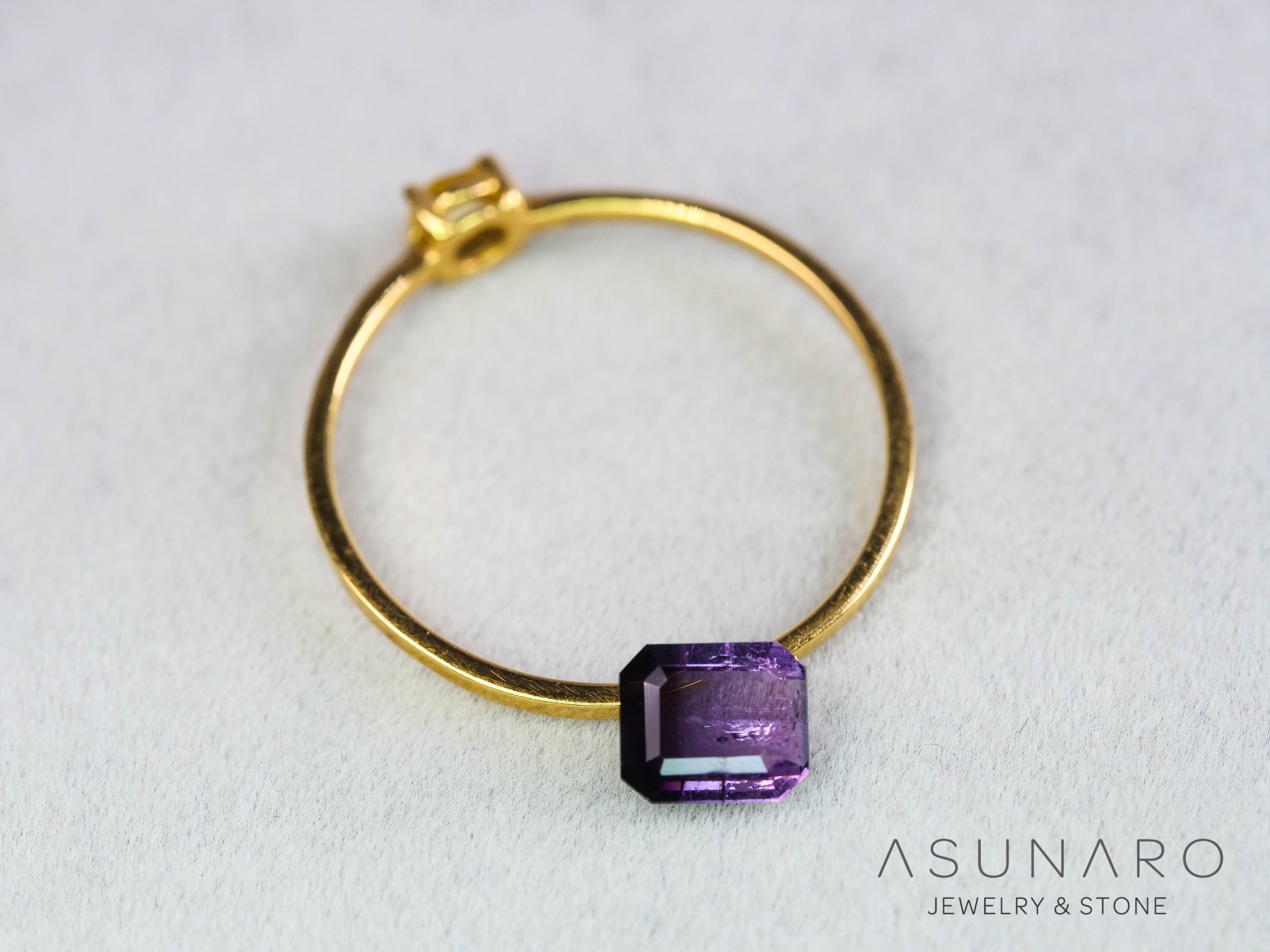 パープルバイカラートルマリン　エメラルドカット　アフガニスタン産　0.53ct【251121-3022】
