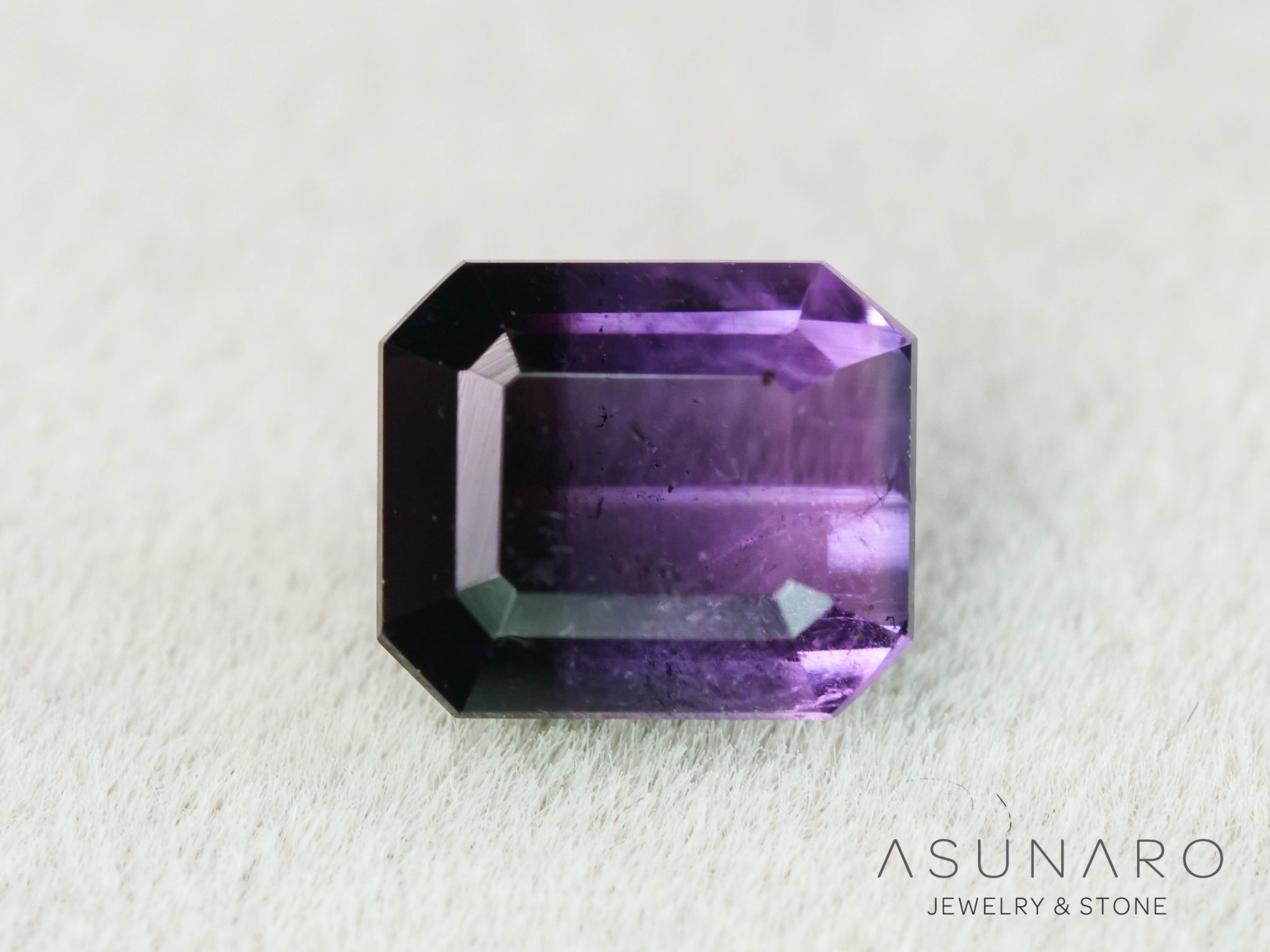 パープルバイカラートルマリン　エメラルドカット　アフガニスタン産　0.78ct【251121-3020】