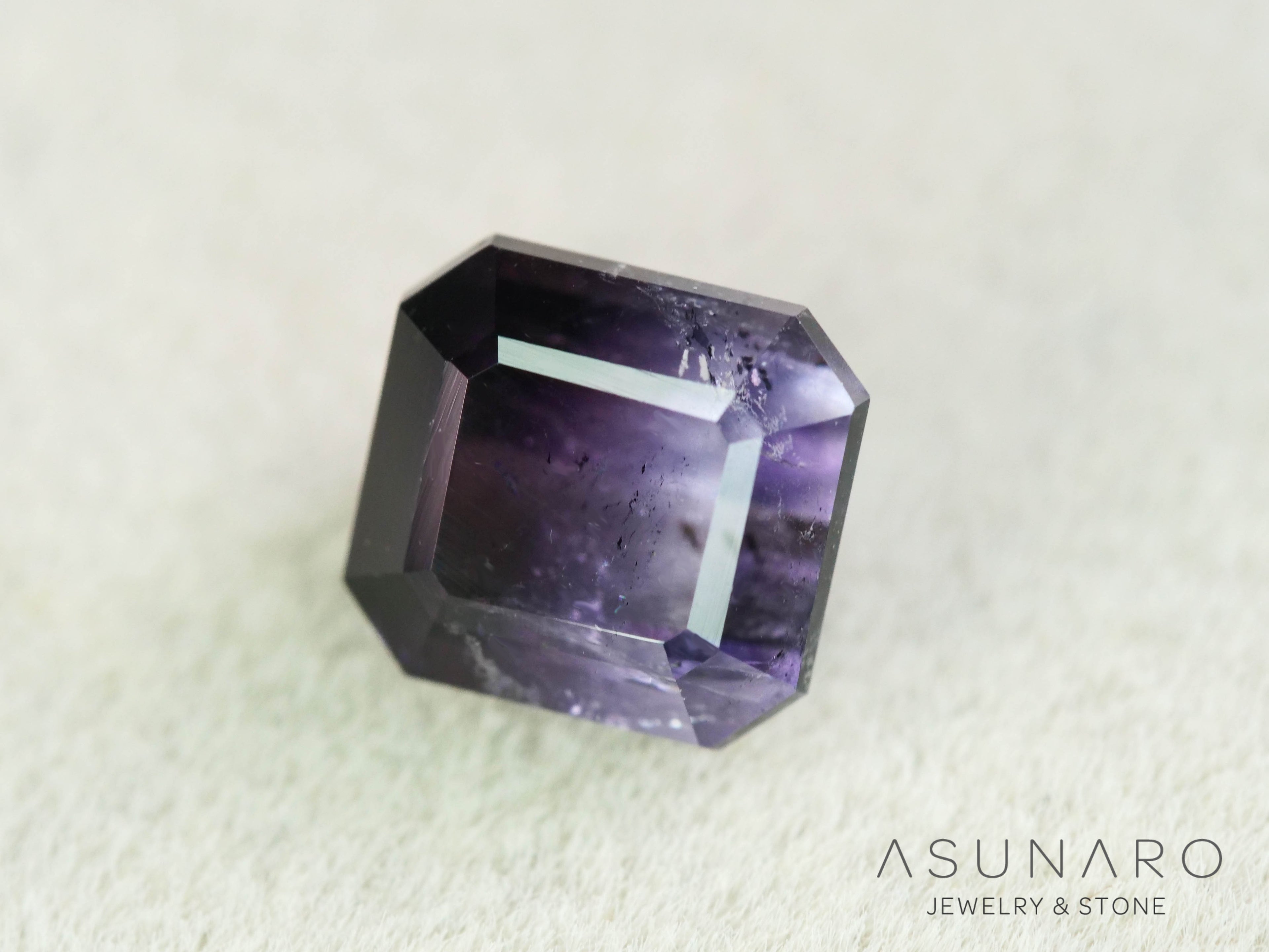 パープルバイカラートルマリン　エメラルドカット　アフガニスタン産　1.02ct【251121-3019】