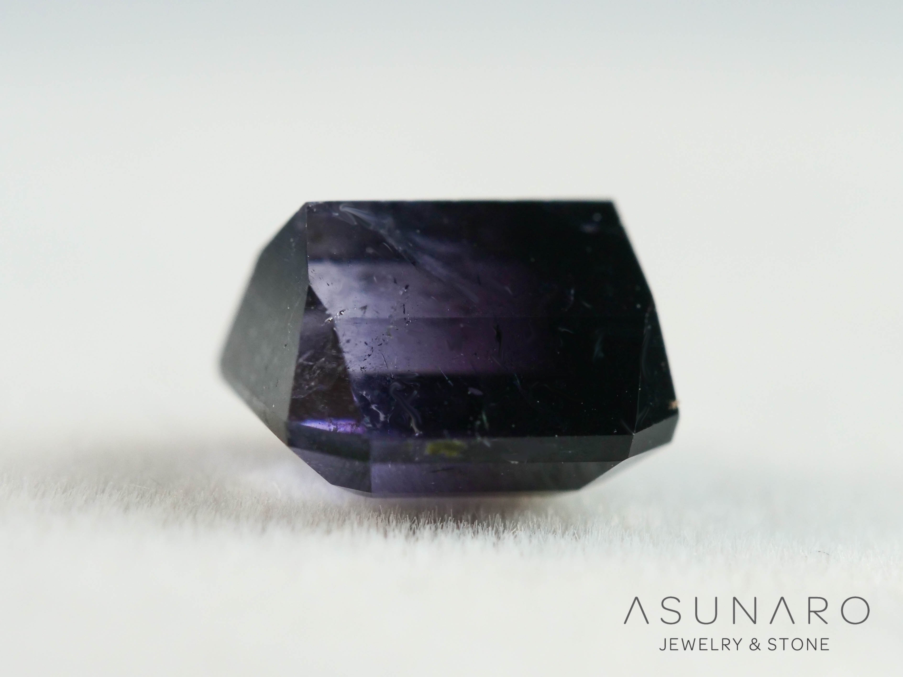 パープルバイカラートルマリン　エメラルドカット　アフガニスタン産　0.99ct【251121-3018】