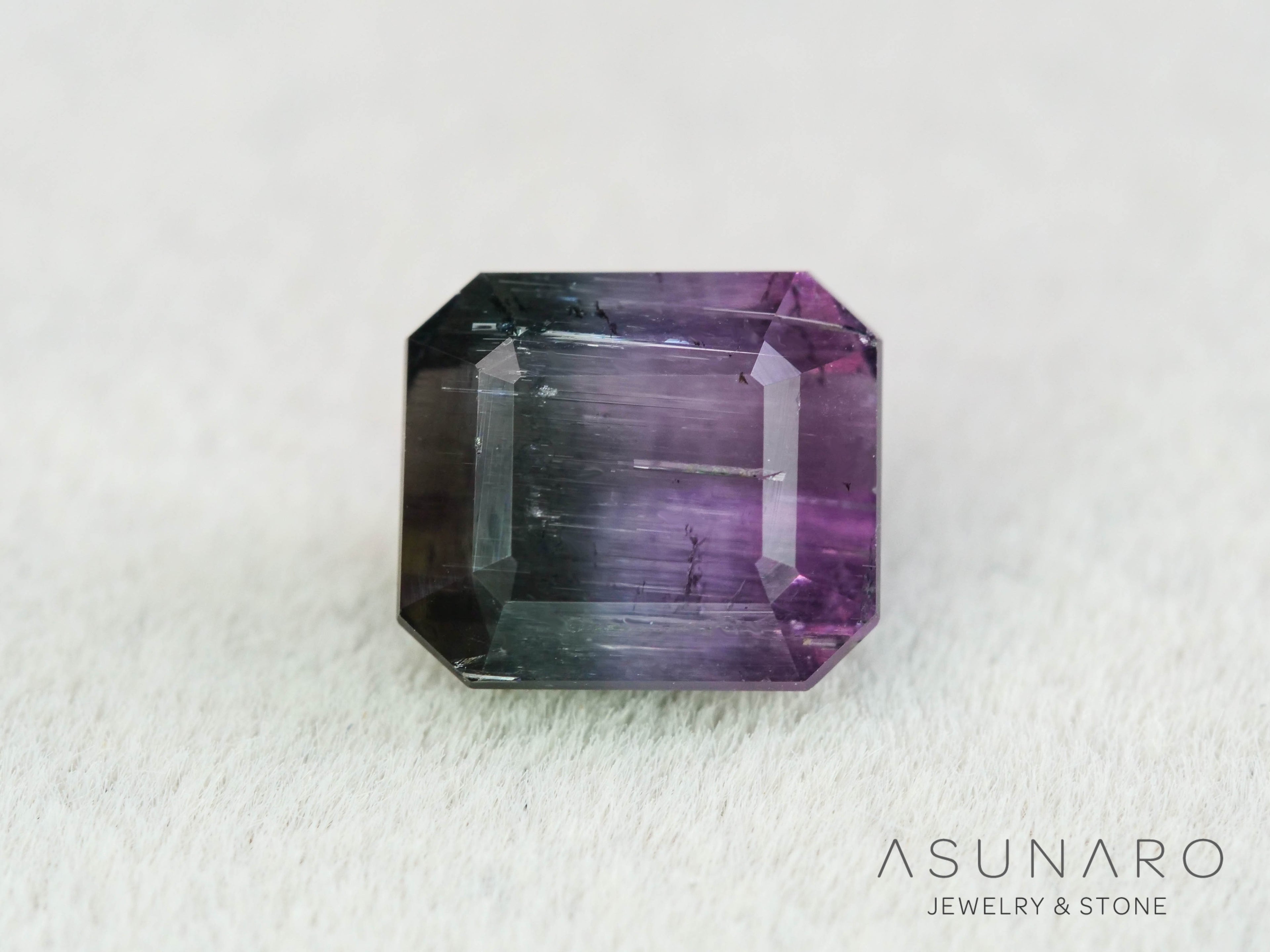 パープルバイカラートルマリン　エメラルドカット　アフガニスタン産　0.94ct【251121-3016】