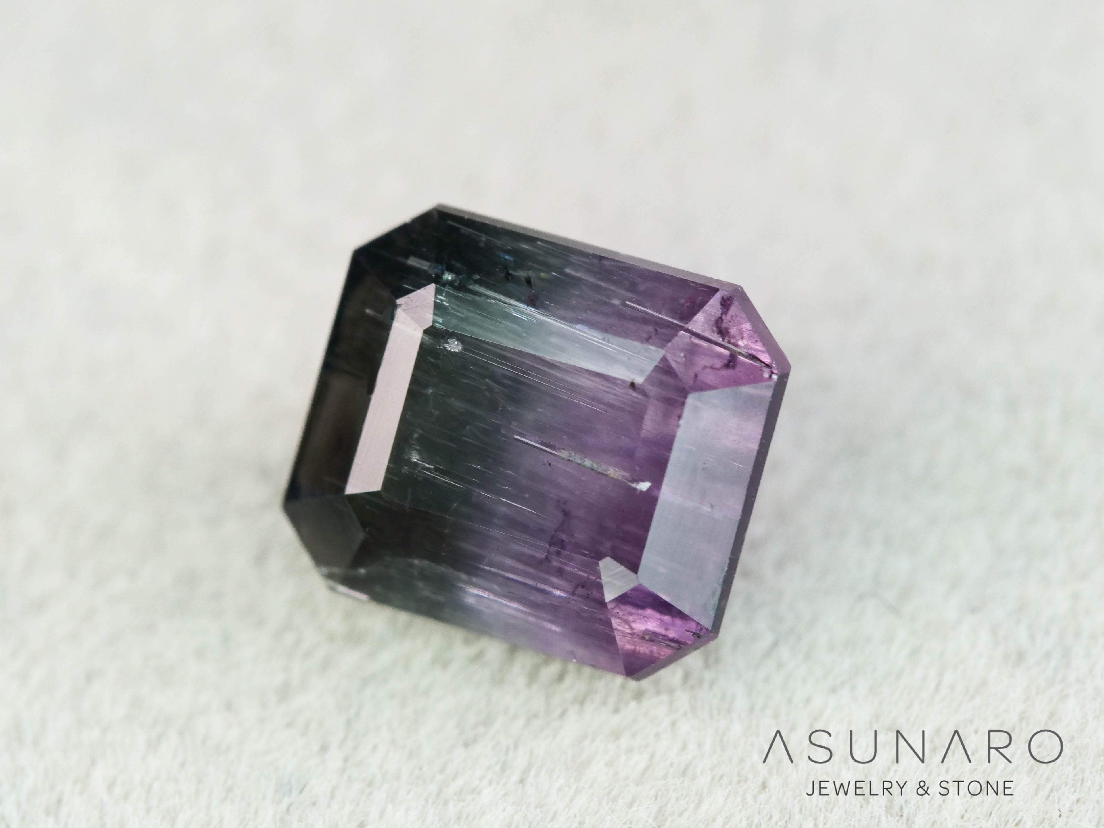 パープルバイカラートルマリン　エメラルドカット　アフガニスタン産　0.94ct【251121-3016】