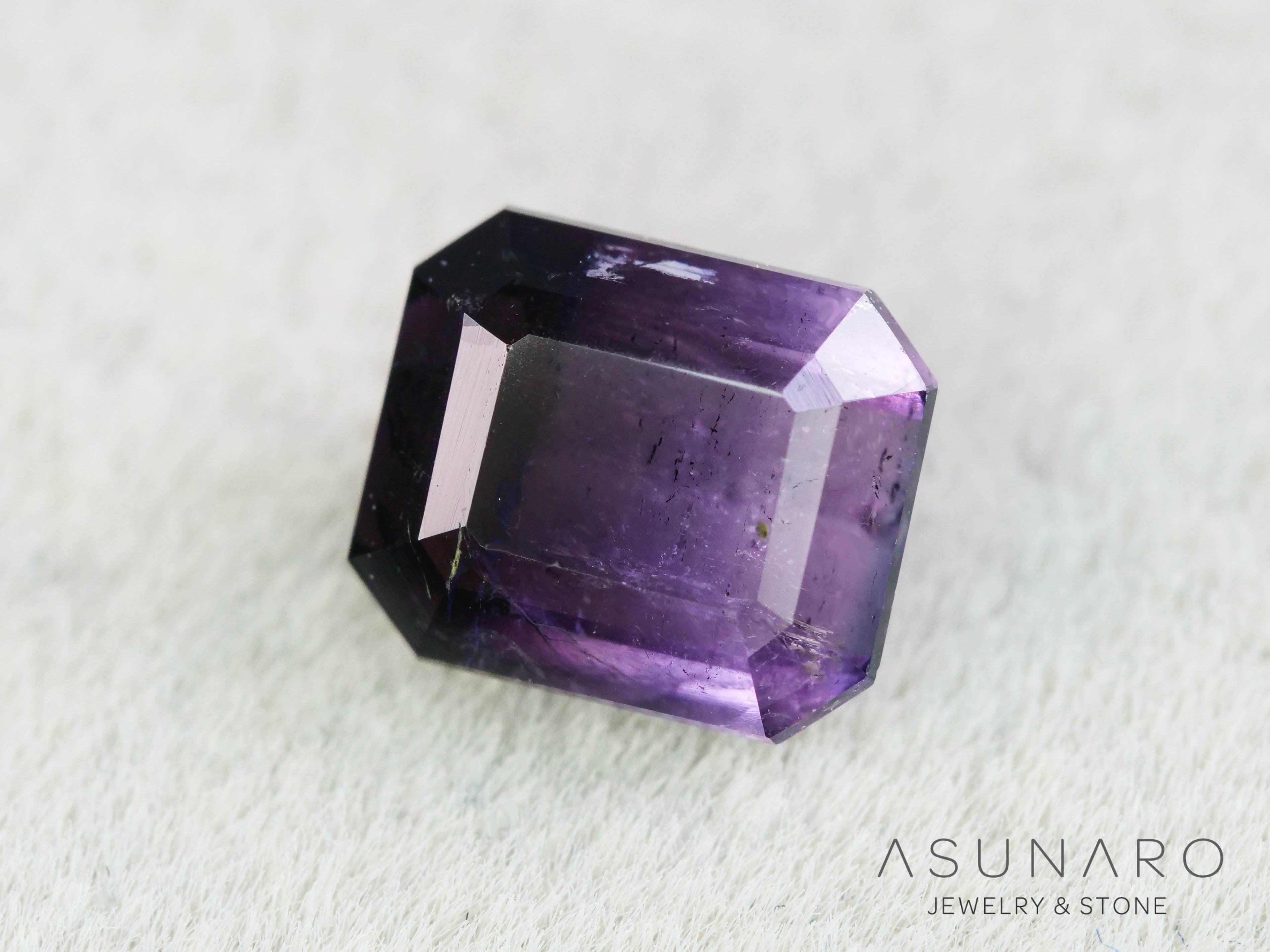 パープルバイカラートルマリン　エメラルドカット　アフガニスタン産　0.58ct【251121-3014】