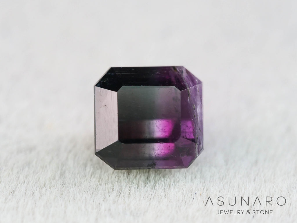 パープルバイカラートルマリン　エメラルドカット　アフガニスタン産　0.57ct【251121-3011】