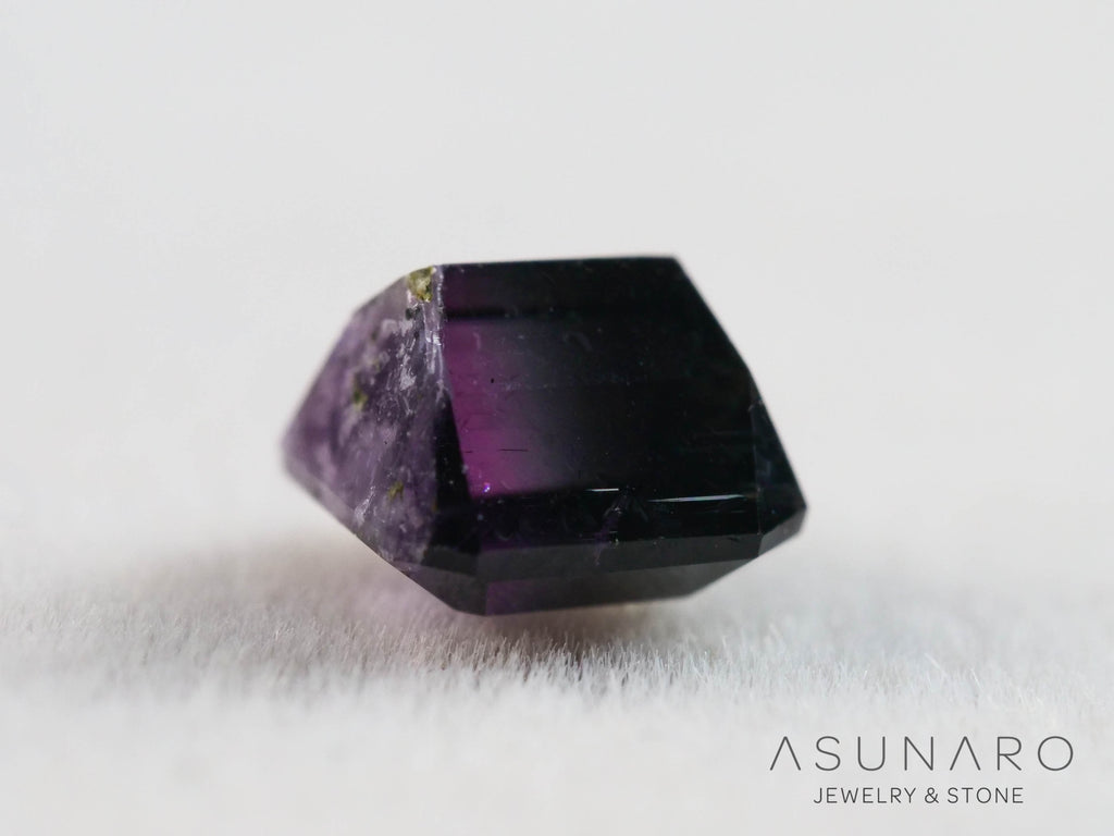 パープルバイカラートルマリン　エメラルドカット　アフガニスタン産　0.57ct【251121-3011】