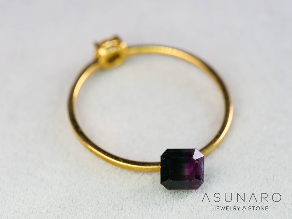 パープルバイカラートルマリン　エメラルドカット　アフガニスタン産　0.57ct【251121-3011】