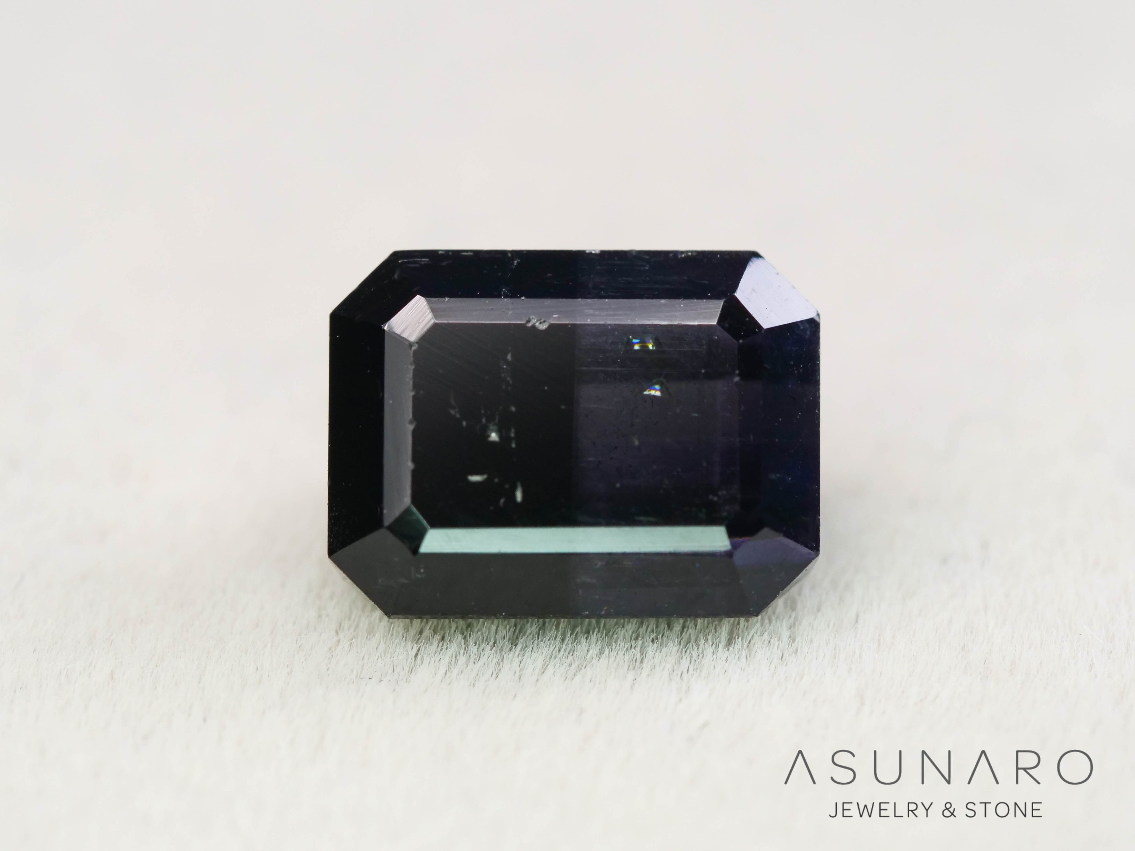 パープルバイカラートルマリン　エメラルドカット　アフガニスタン産　1.85ct【251121-3010】